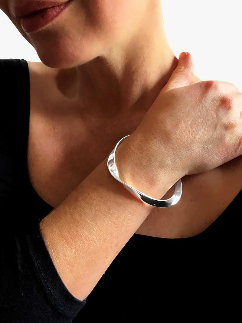 Nina B twisted triangle bangle sterling silver (British brand)