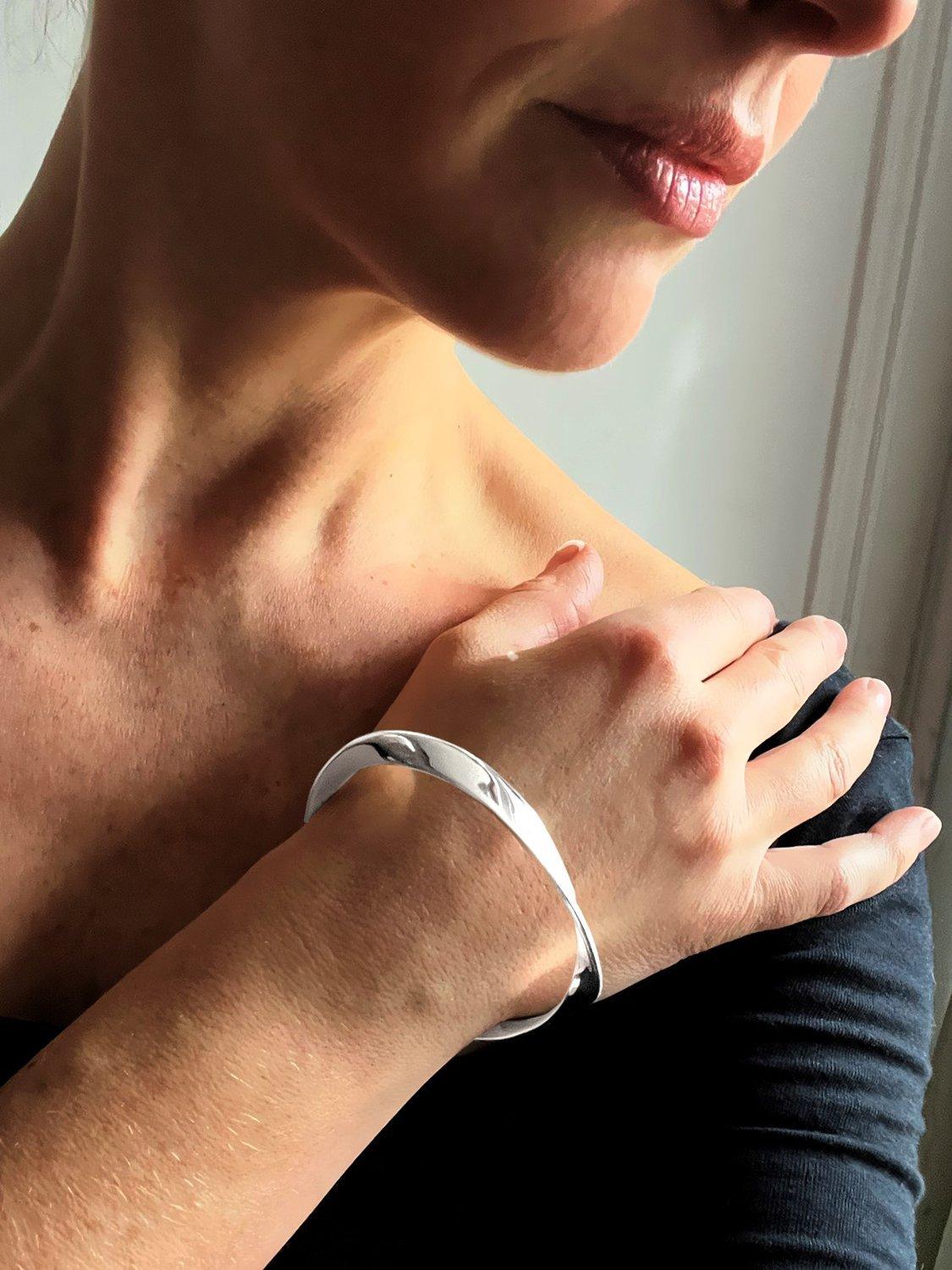 Nina B twisted triangle bangle sterling silver (British brand)