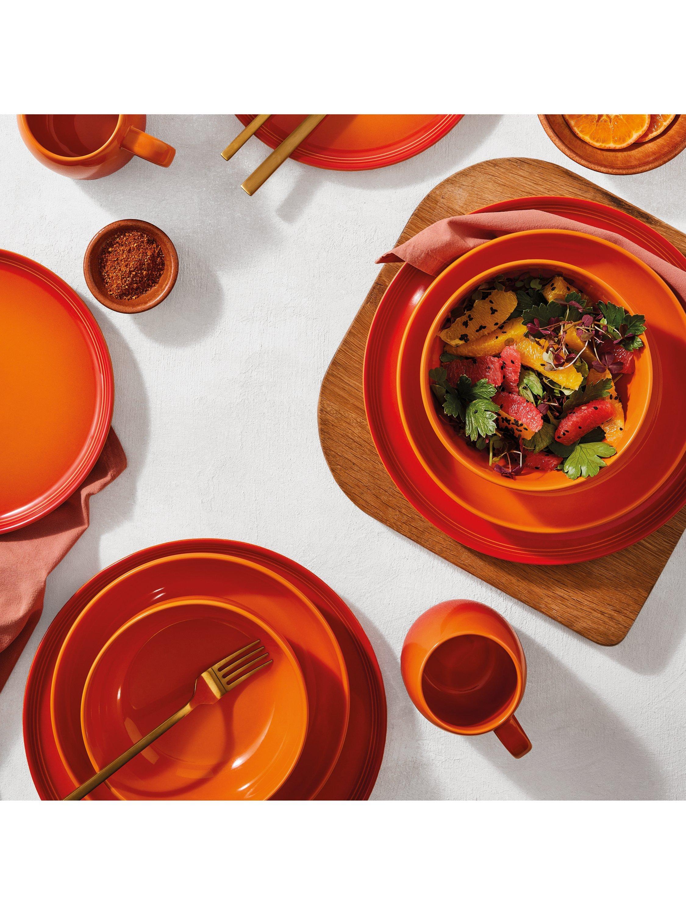 Le Creuset stoneware coupe dinner plate 27cm, UK version