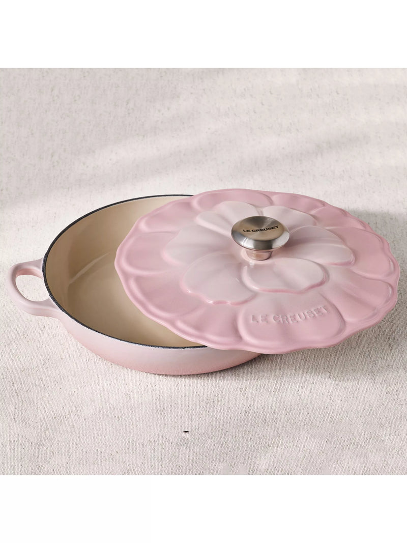 Le Creuset cast iron shallow casserole petal signature 26cm, UK version