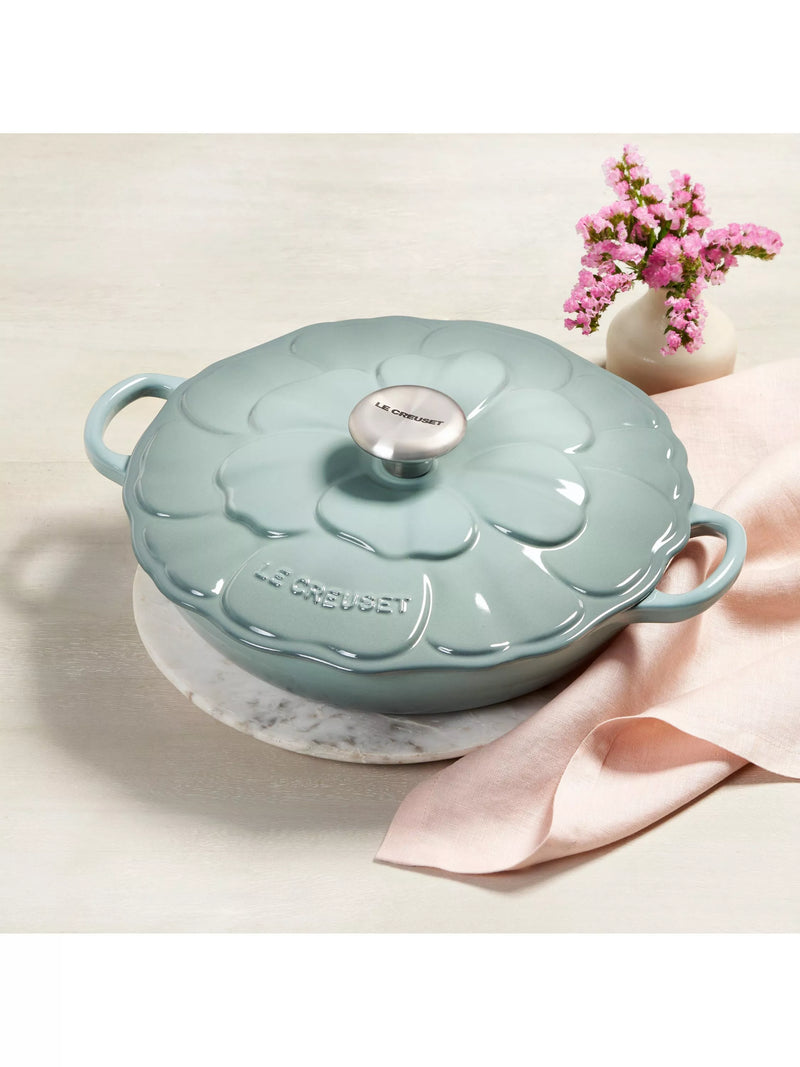 Le Creuset cast iron shallow casserole petal signature 26cm, UK version