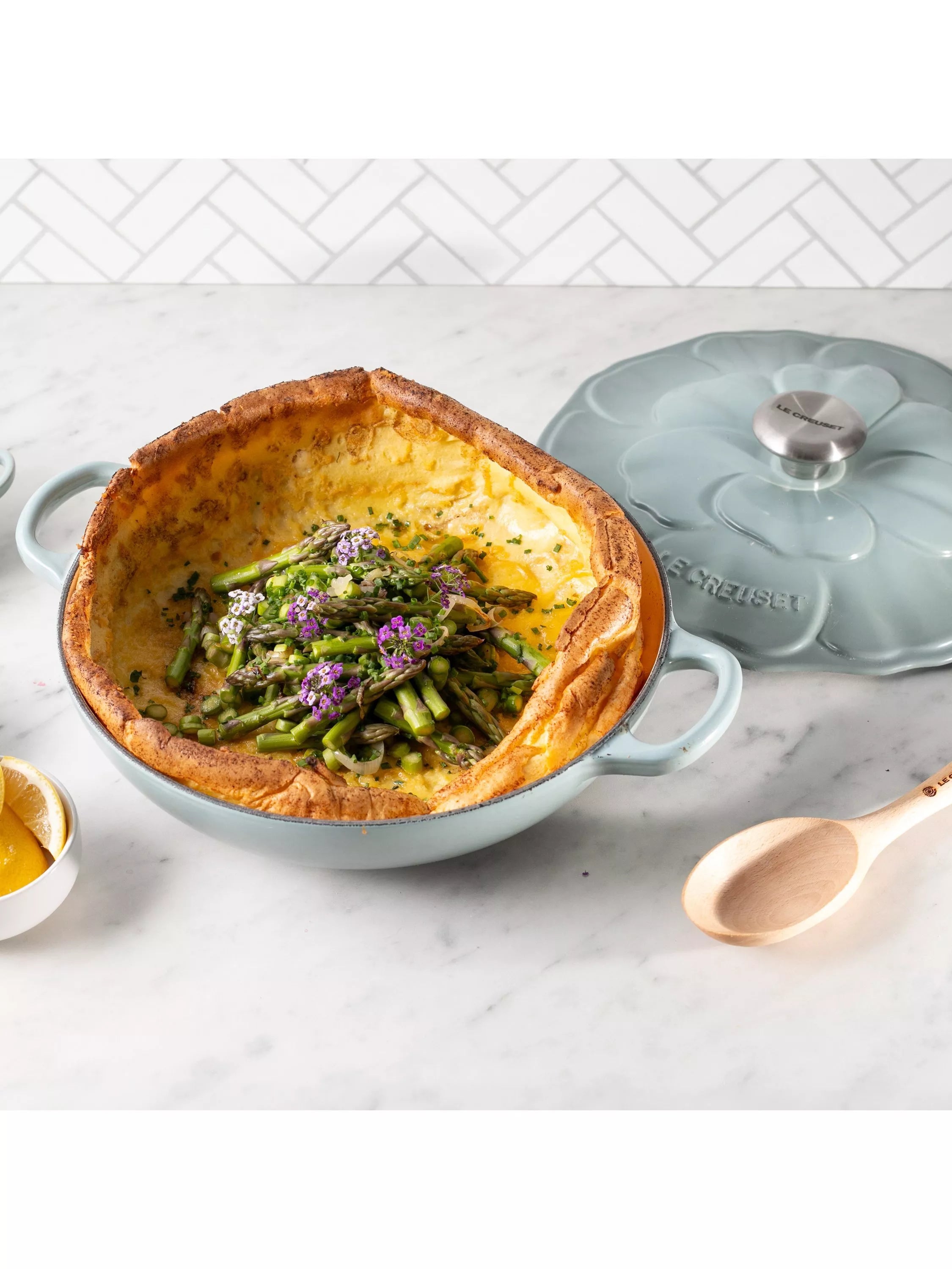 Le Creuset cast iron shallow casserole petal signature 26cm, UK version
