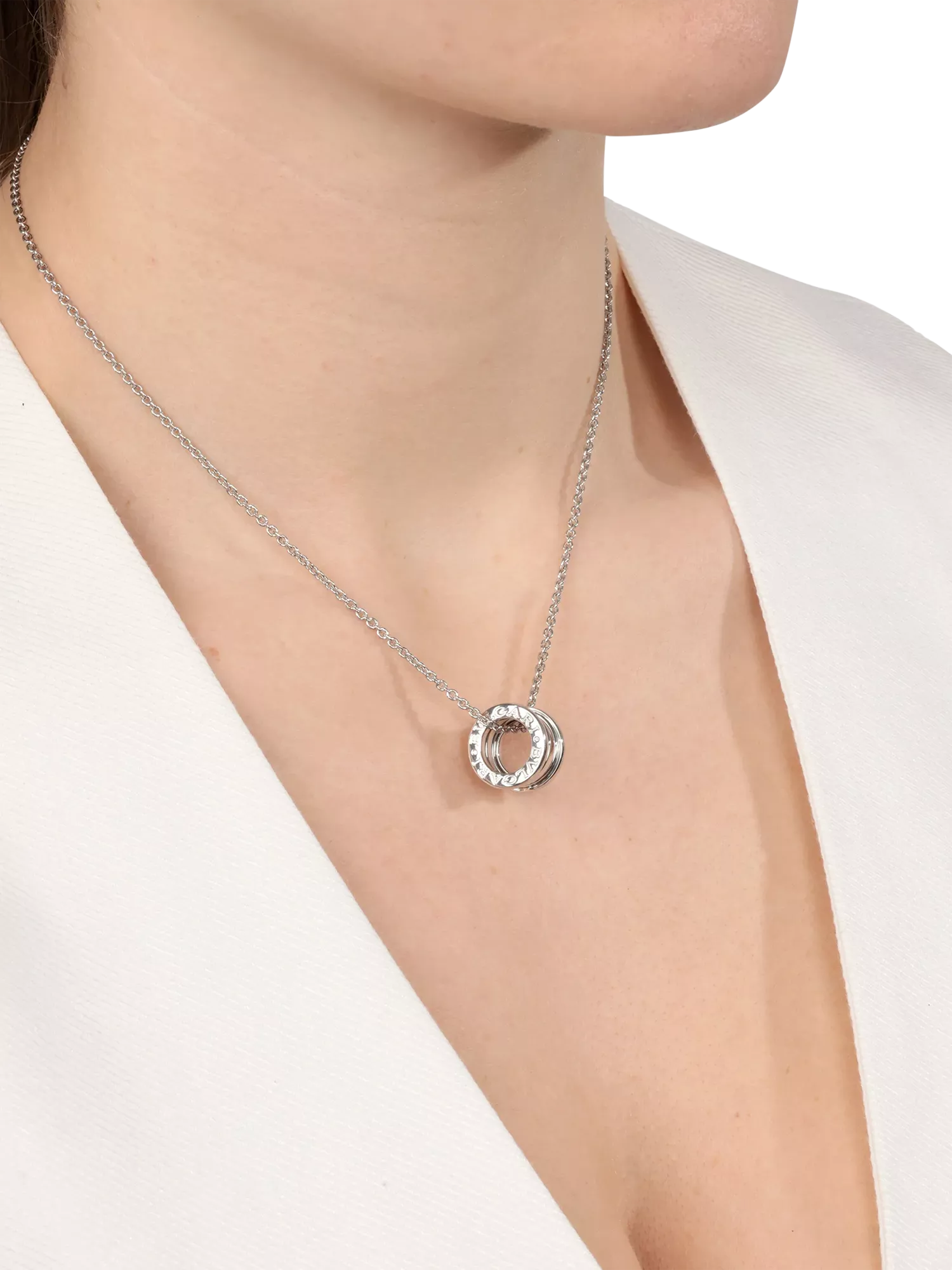 Pre-loved Bvlgari B.zero1 pendant necklace 18ct white gold, imported from the UK