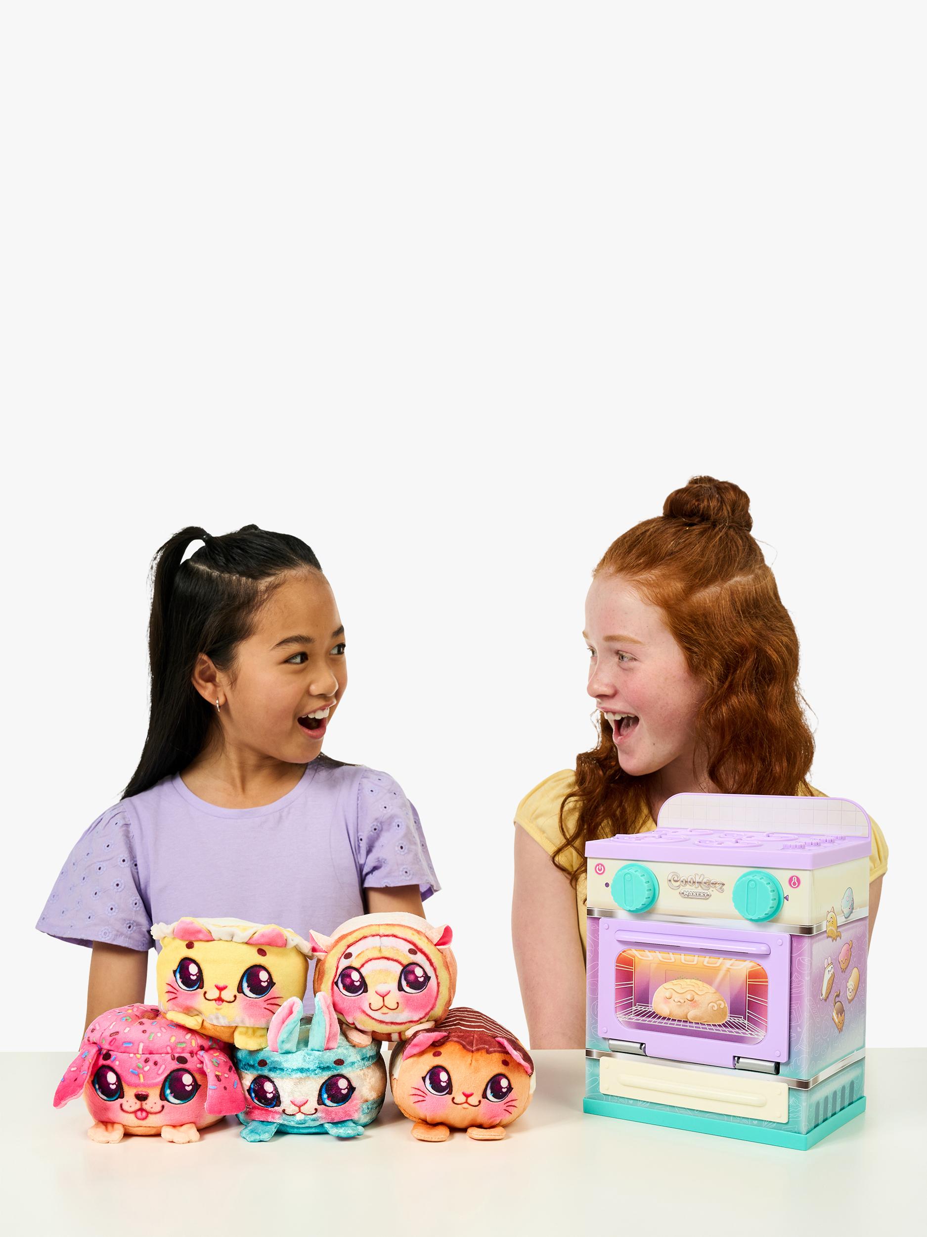 Cookeez Makery Lil' Bakez Oven creative role play toy, UK version