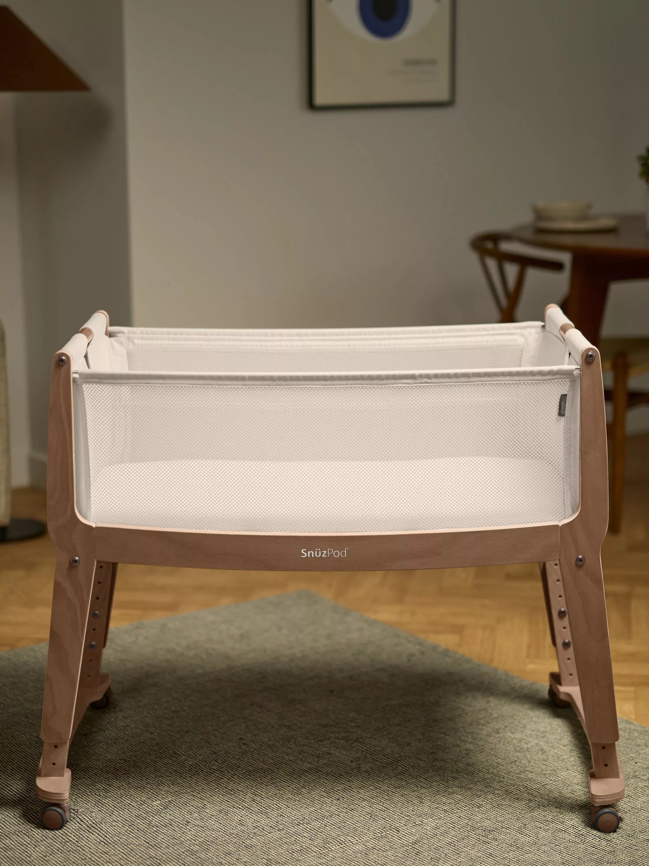 Snüz SnüzPod Studio bedside crib (British brand)