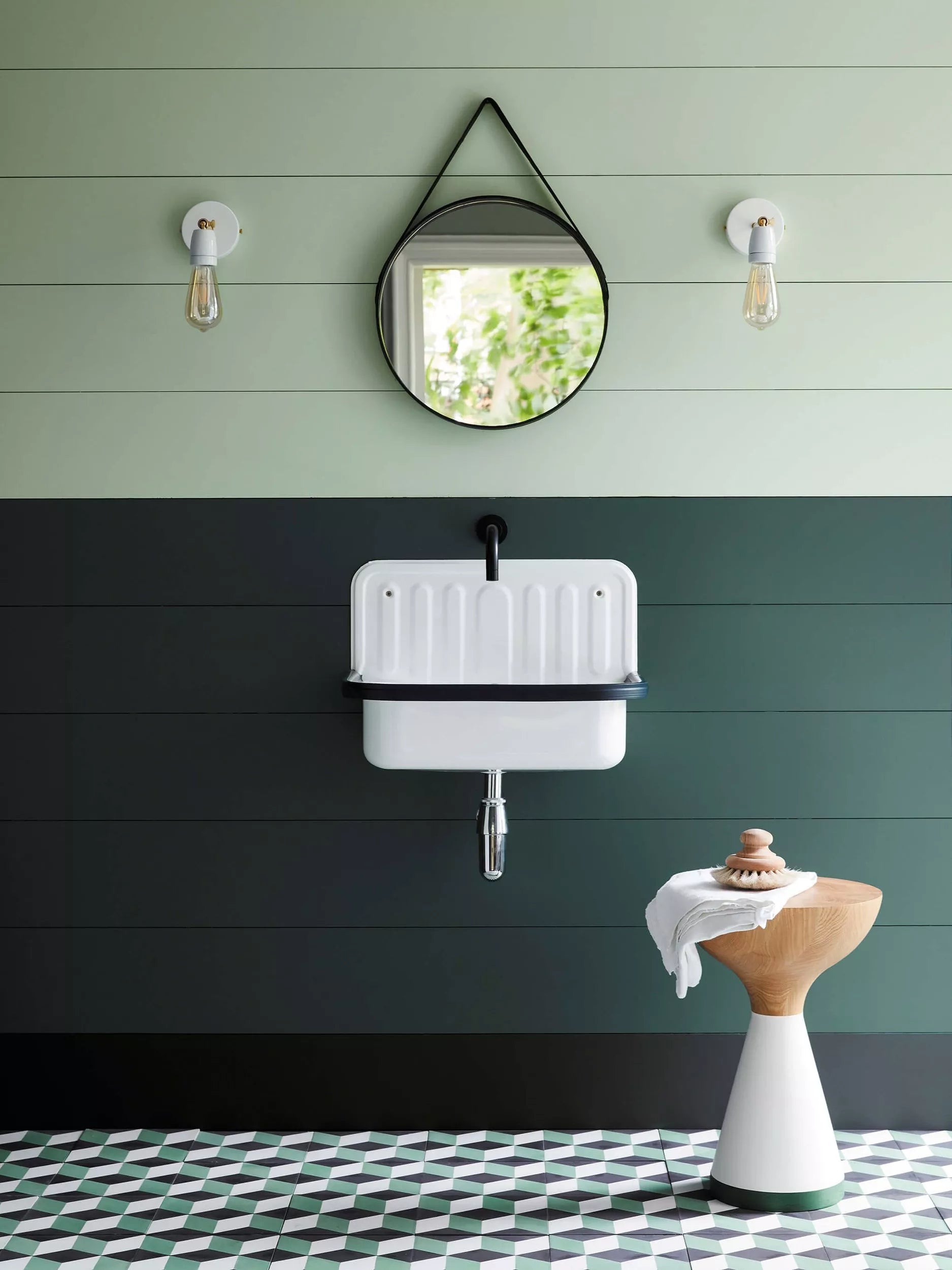 The Little Greene Paint Company Absolute Matt Emulsion Strong Greens Interior Wall Paint 2.5L