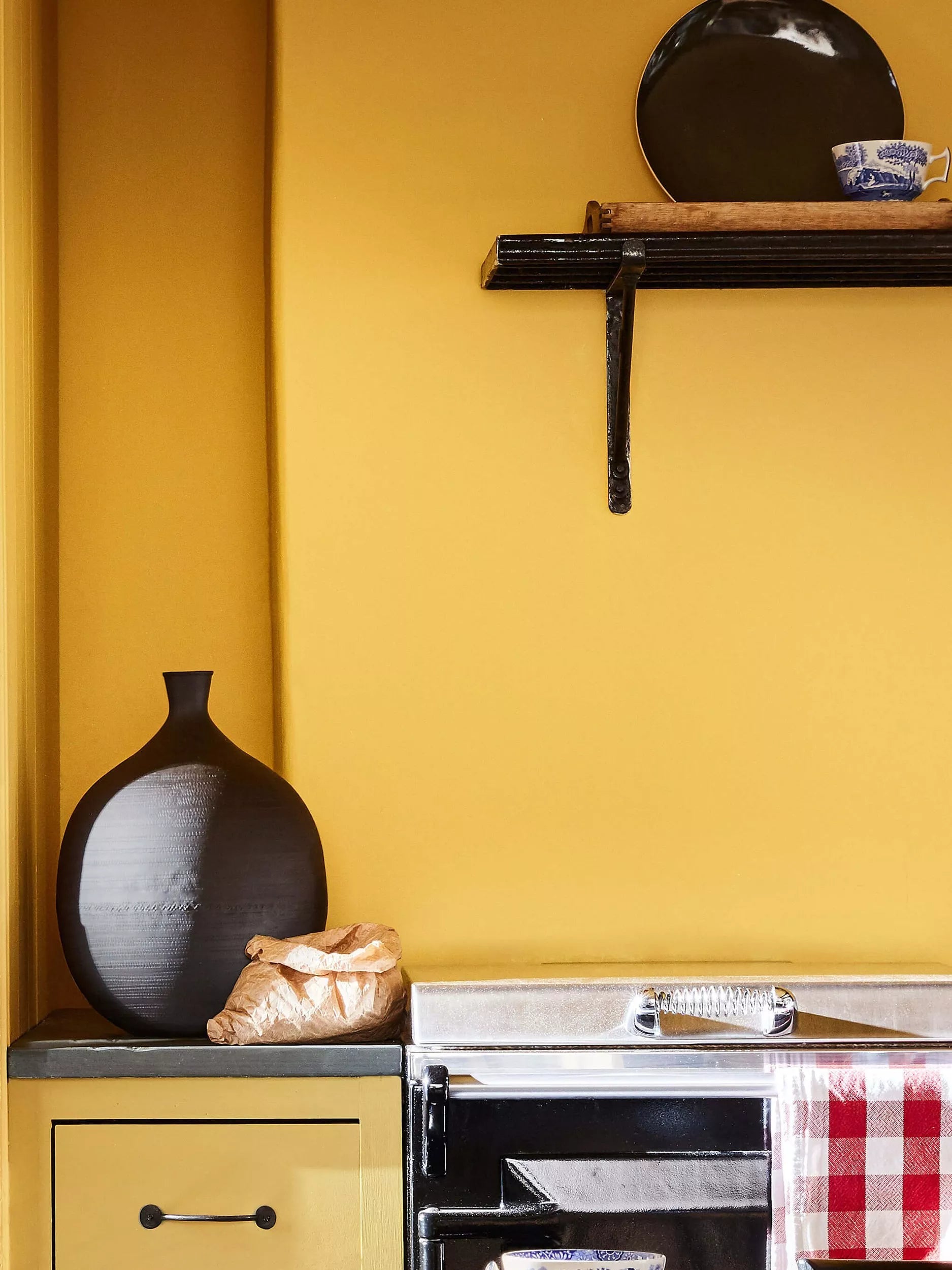 The Little Greene Paint Company Absolute Matt Emulsion Yellows Interior Wall Paint 2500ml