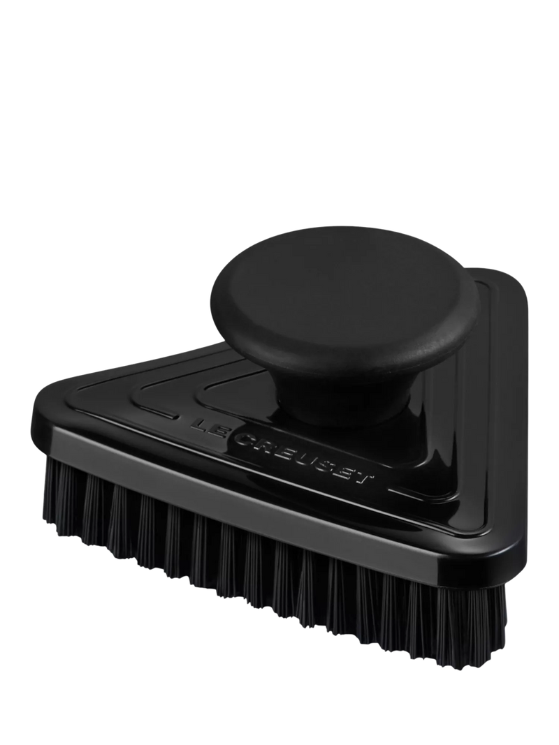 Le Creuset triangular outdoor grill brush, UK version