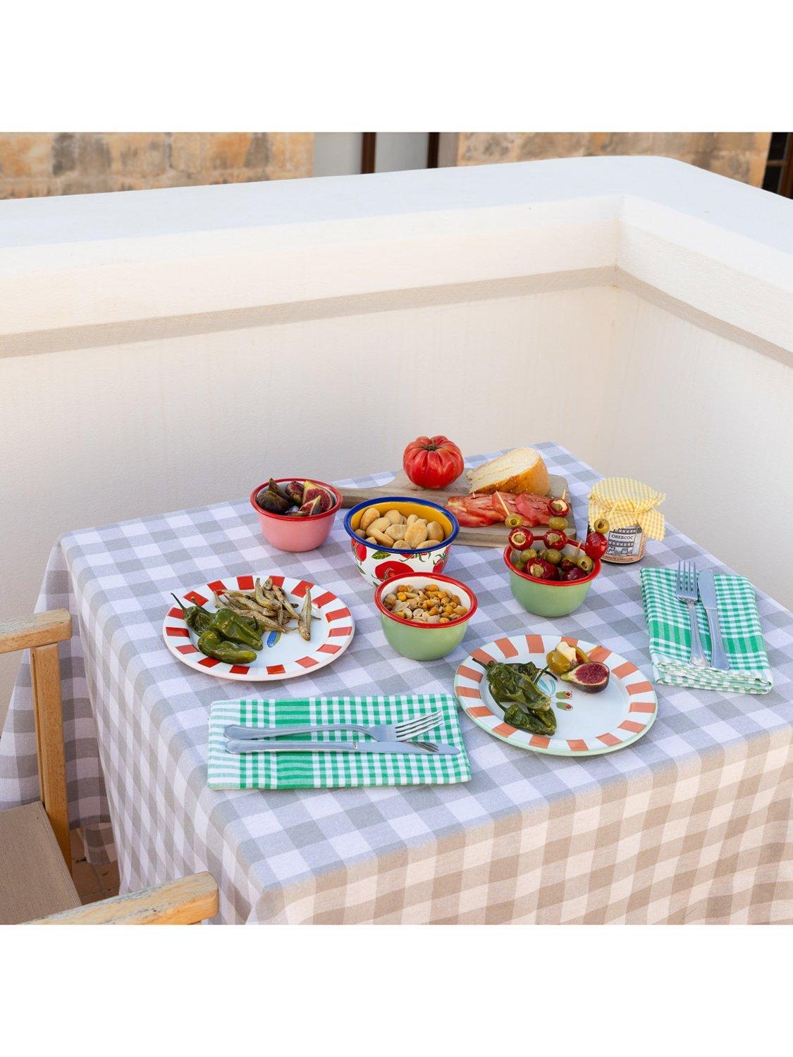 Talking Tables Bon Appetit olive enamel plate 25cm, UK version