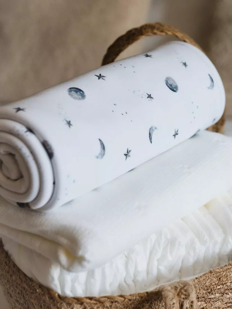 Rosa & Blue moon print baby blanket - British product