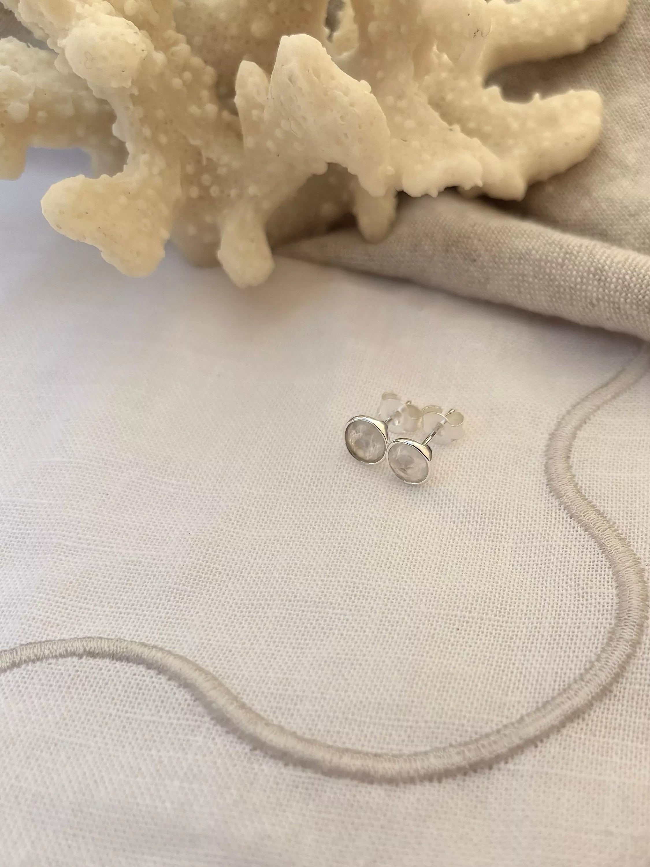 Auree moonstone stud earrings sterling silver 6mm - British product