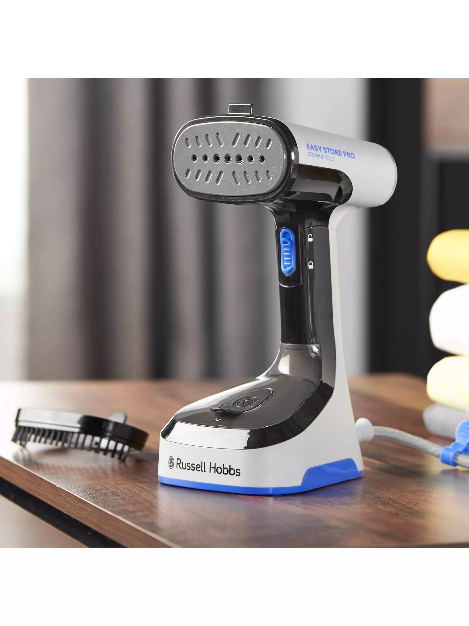 Russell Hobbs handheld steamer Steam Genie Easy Store (British brand)
