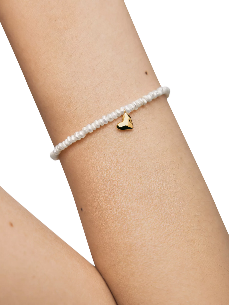 Monica Vinader Mini Heart Pearl Bracelet Gold, imported from the UK
