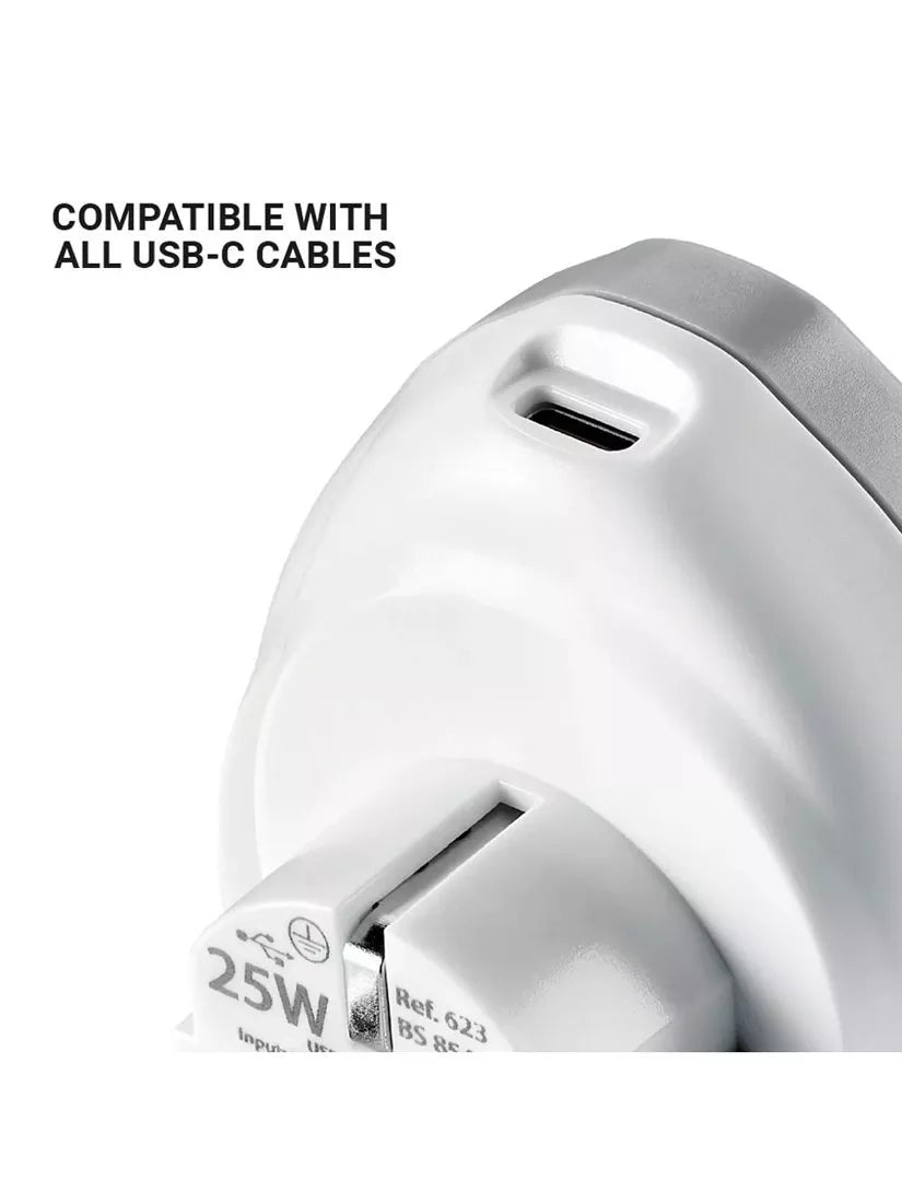 Go Travel EU plug adaptor 25W USB-C fast charge, UK version