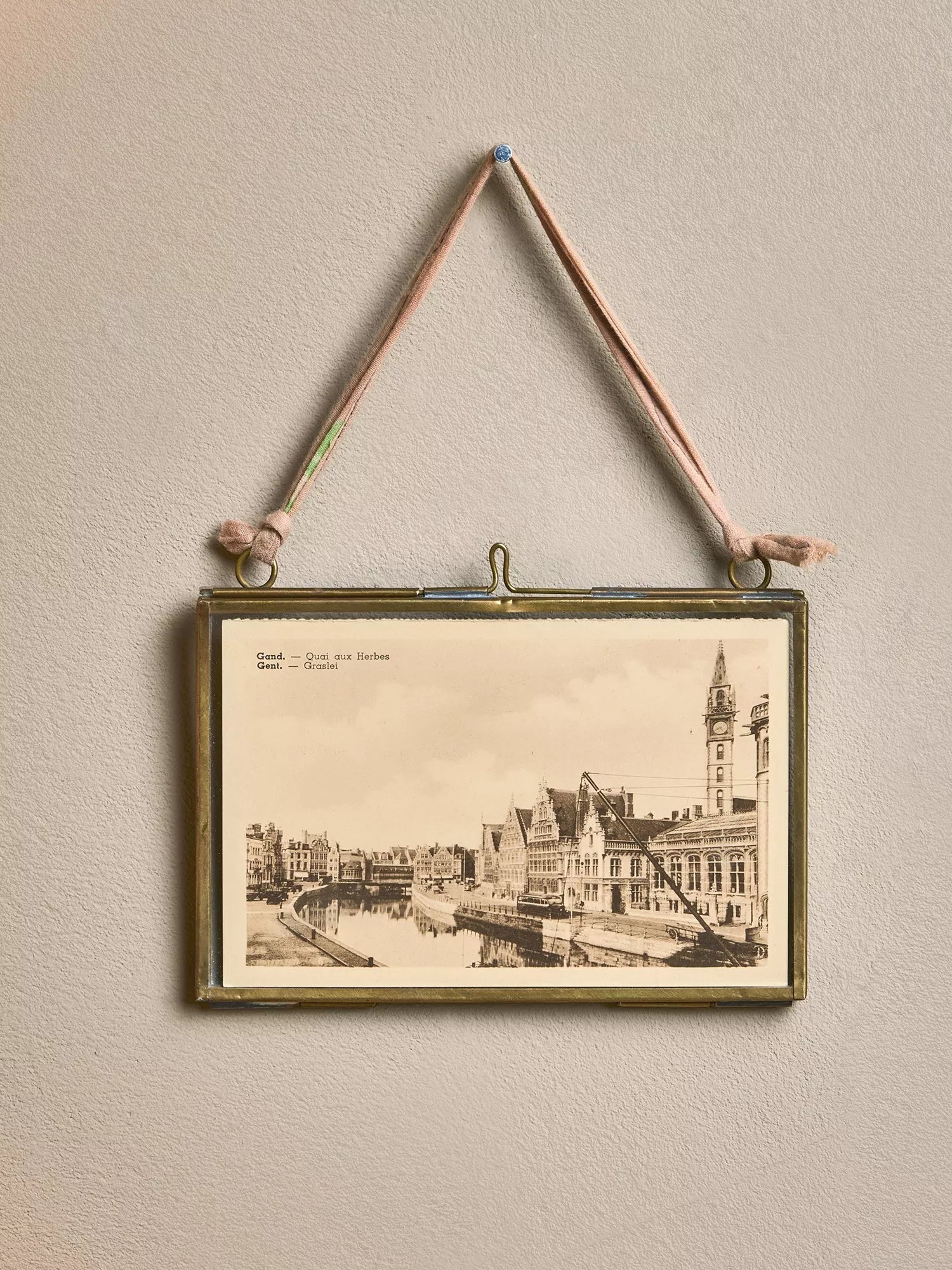 nkuku Kiko landscape photo frame antique brass - British product