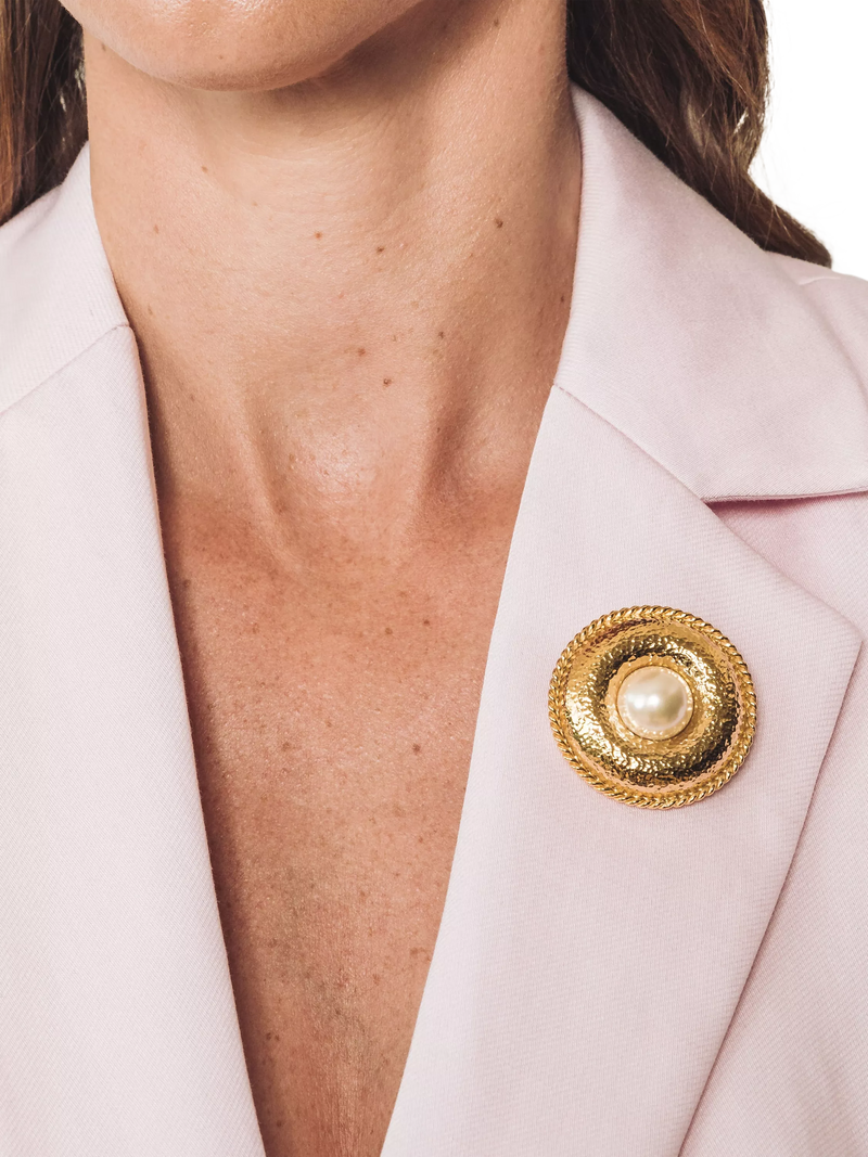 Eclectica faux pearl brooch with rope detail, imported from the UK
