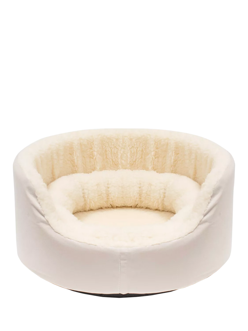 Lords & Labradors grow with me puppy bed sherpa fleece, imported from the UK