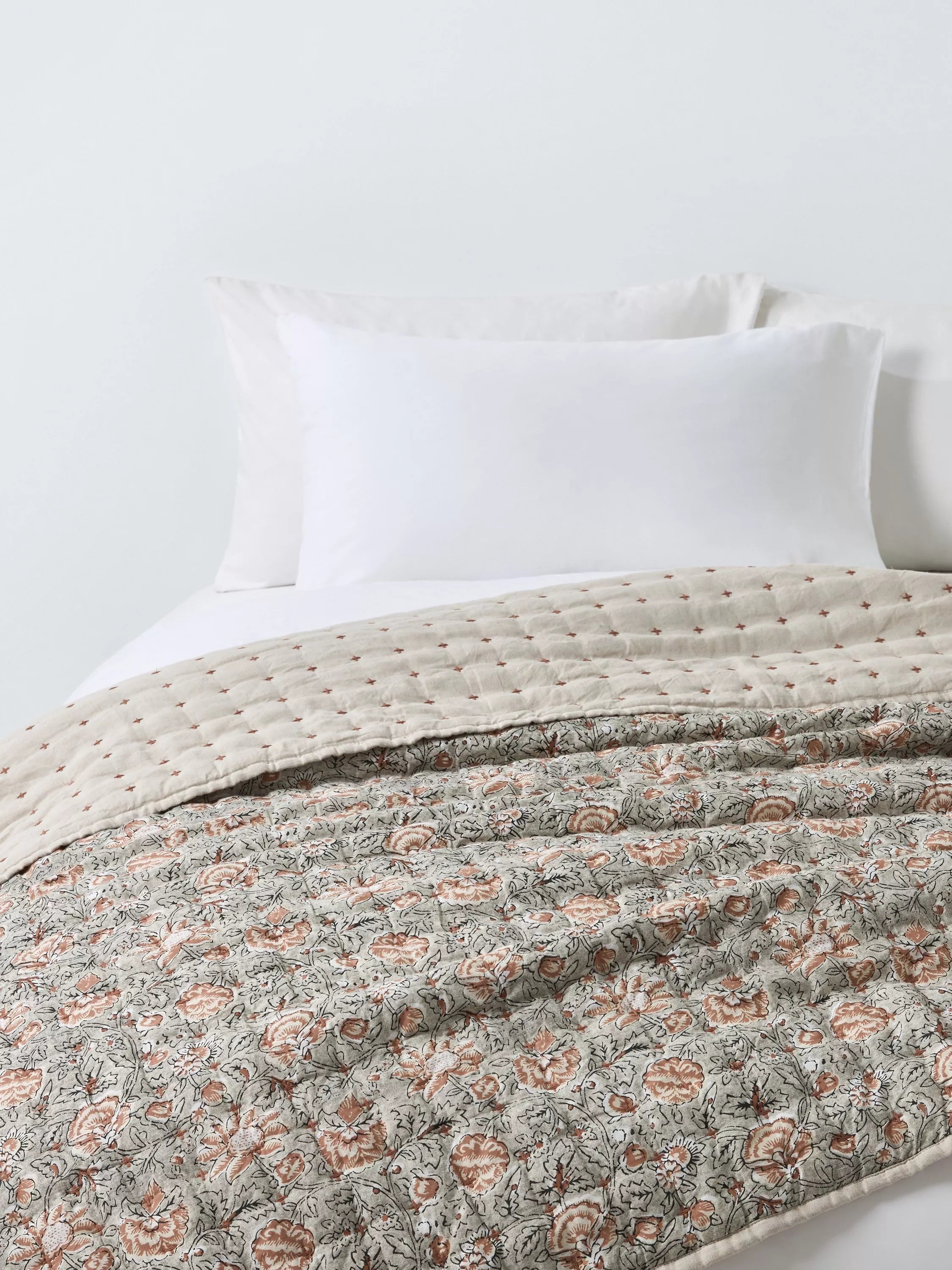 John Lewis Marigold Quilt Grey Mid king size, imported from the UK
