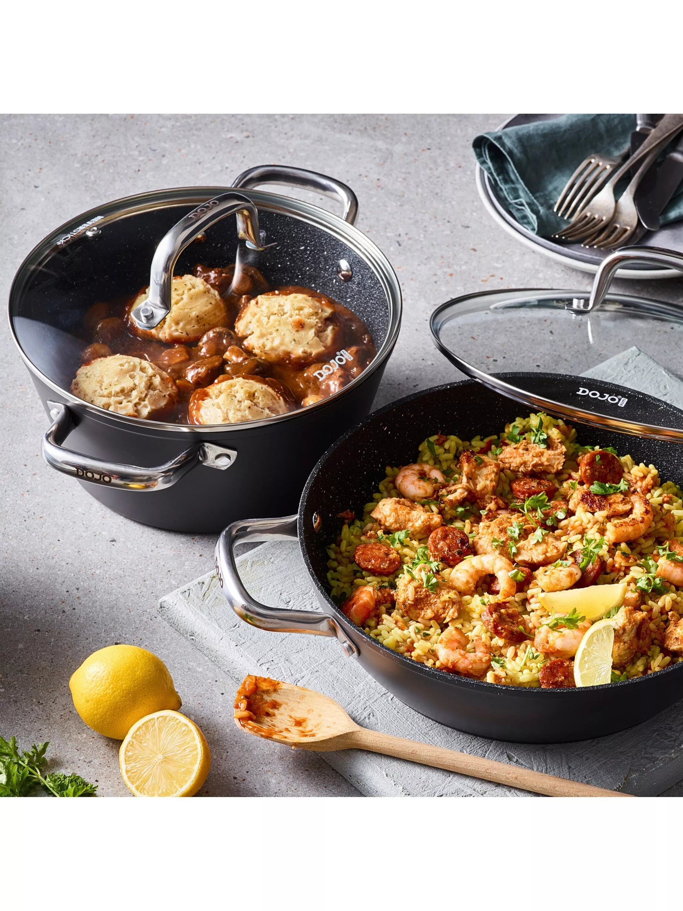 Dojo non-stick shallow casserole 28cm (British brand)