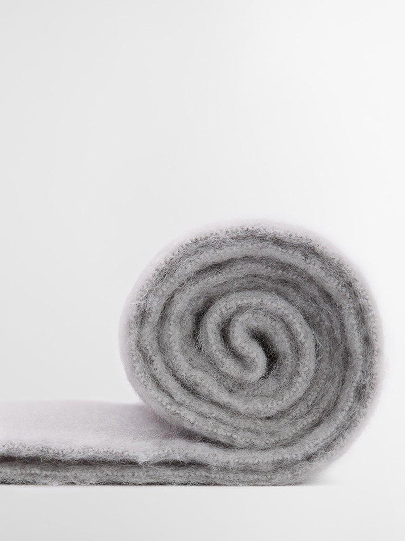 Barbour Ellison scarf light grey 180cm, imported from the UK