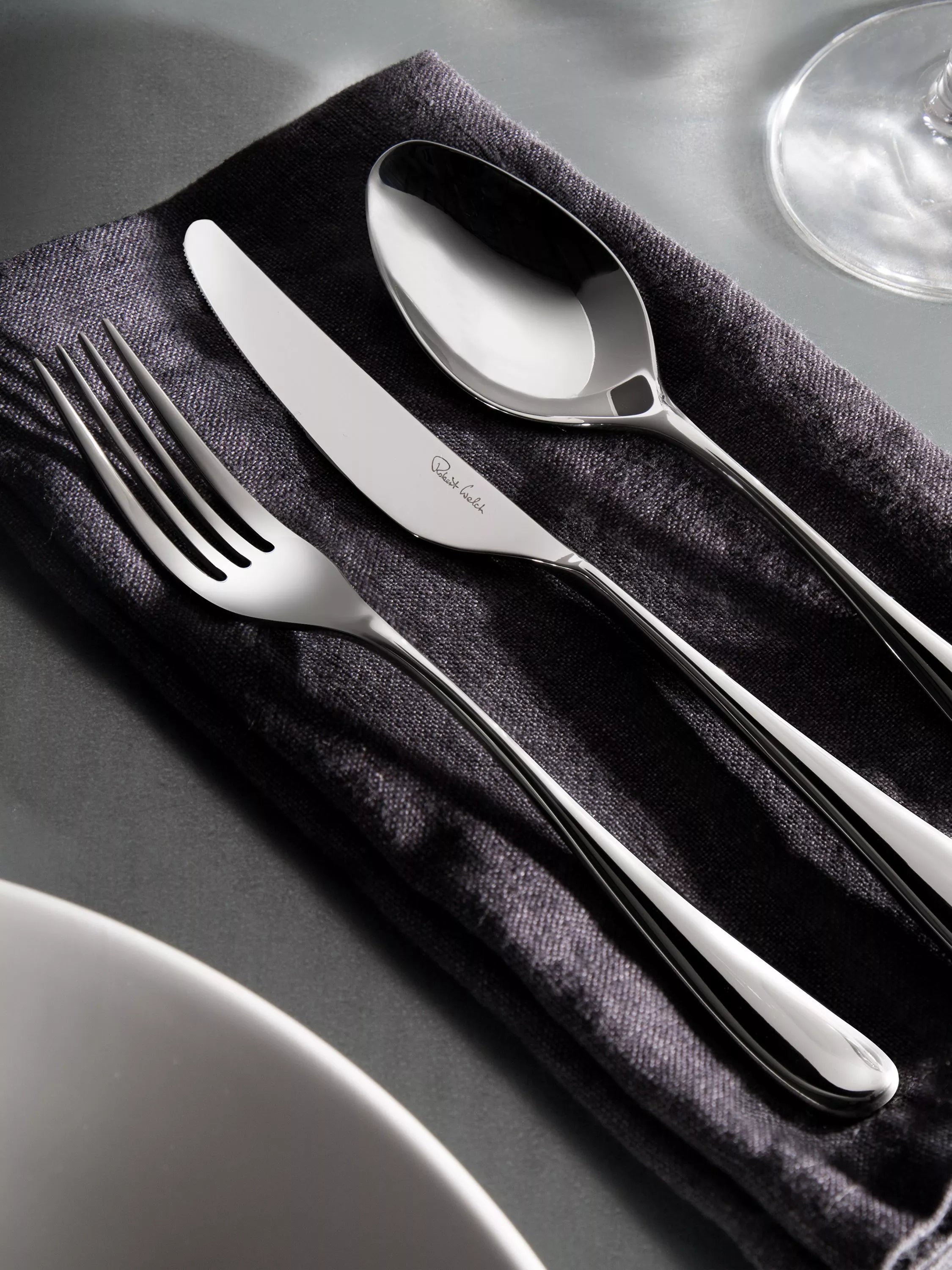 Robert Welch Arden Bright 84-piece cutlery set (British brand)