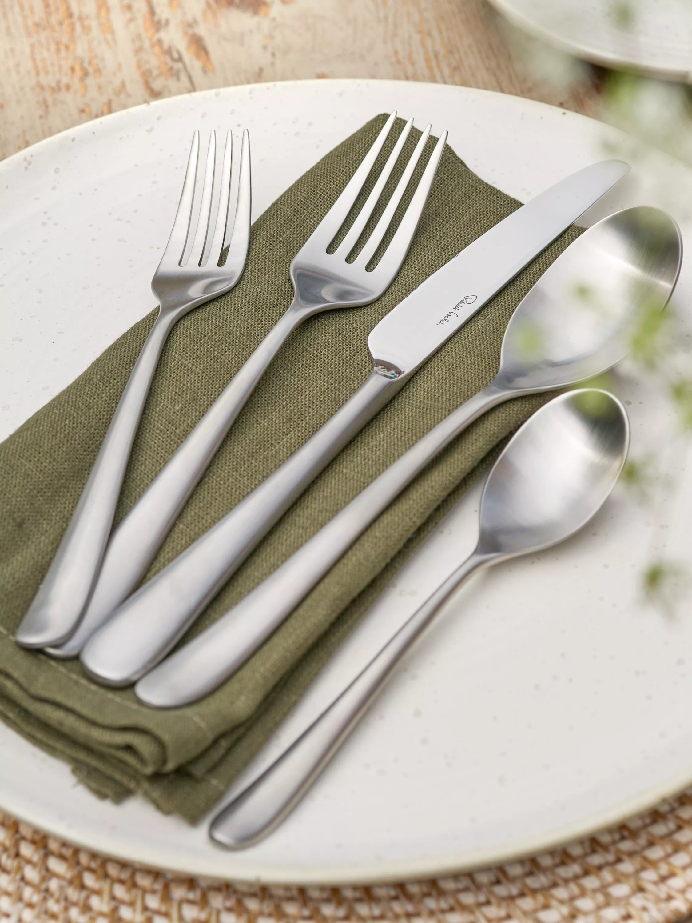 Robert Welch Kingham stainless steel cutlery set 56-piece, imported from the UK