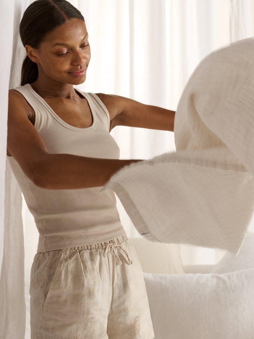 Bedfolk crinkle-textured linen cotton throw 250x175cm, UK version
