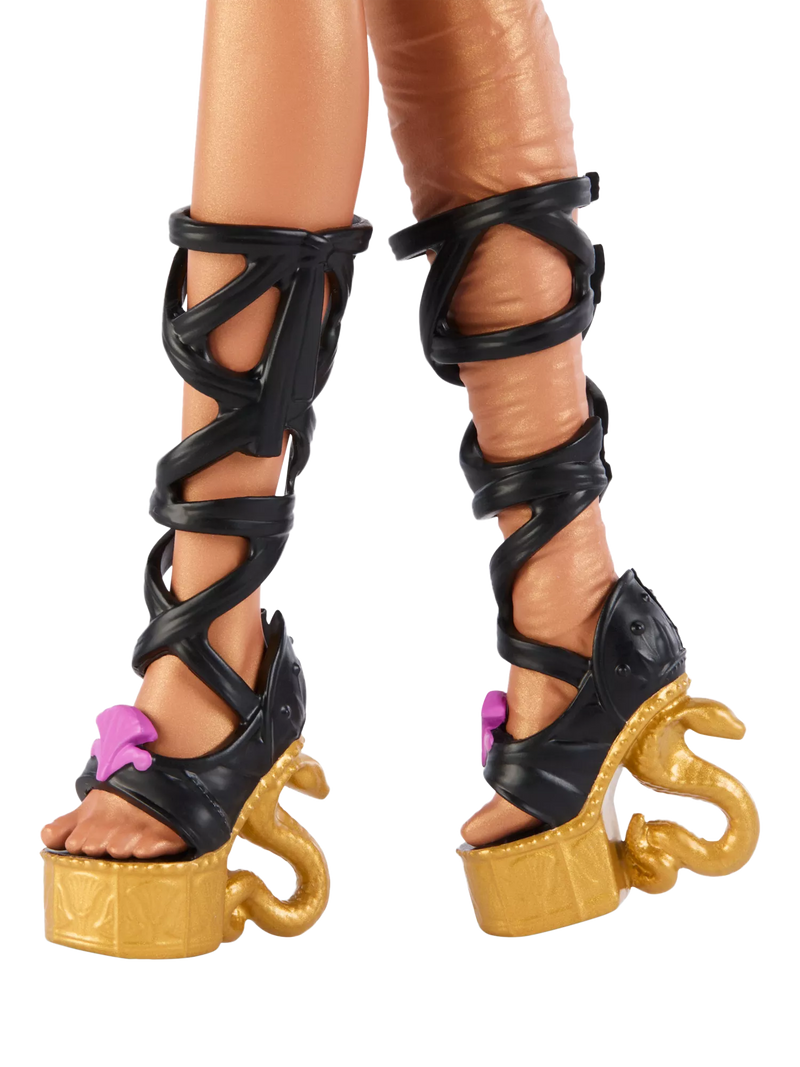 Monster High Nefera De Nile fashion doll, UK version