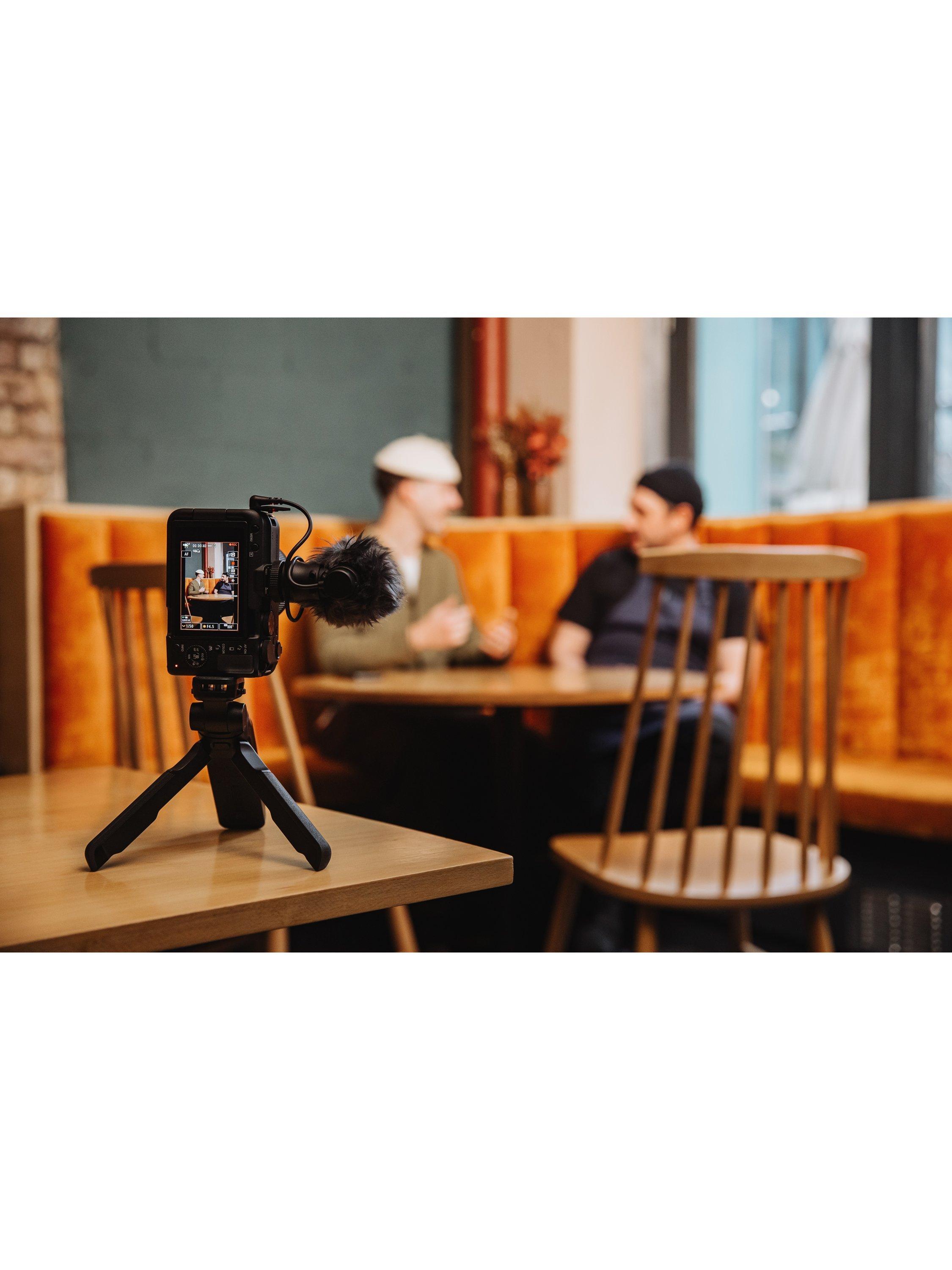 Canon EOS R50 V creator kit mirrorless camera, UK version