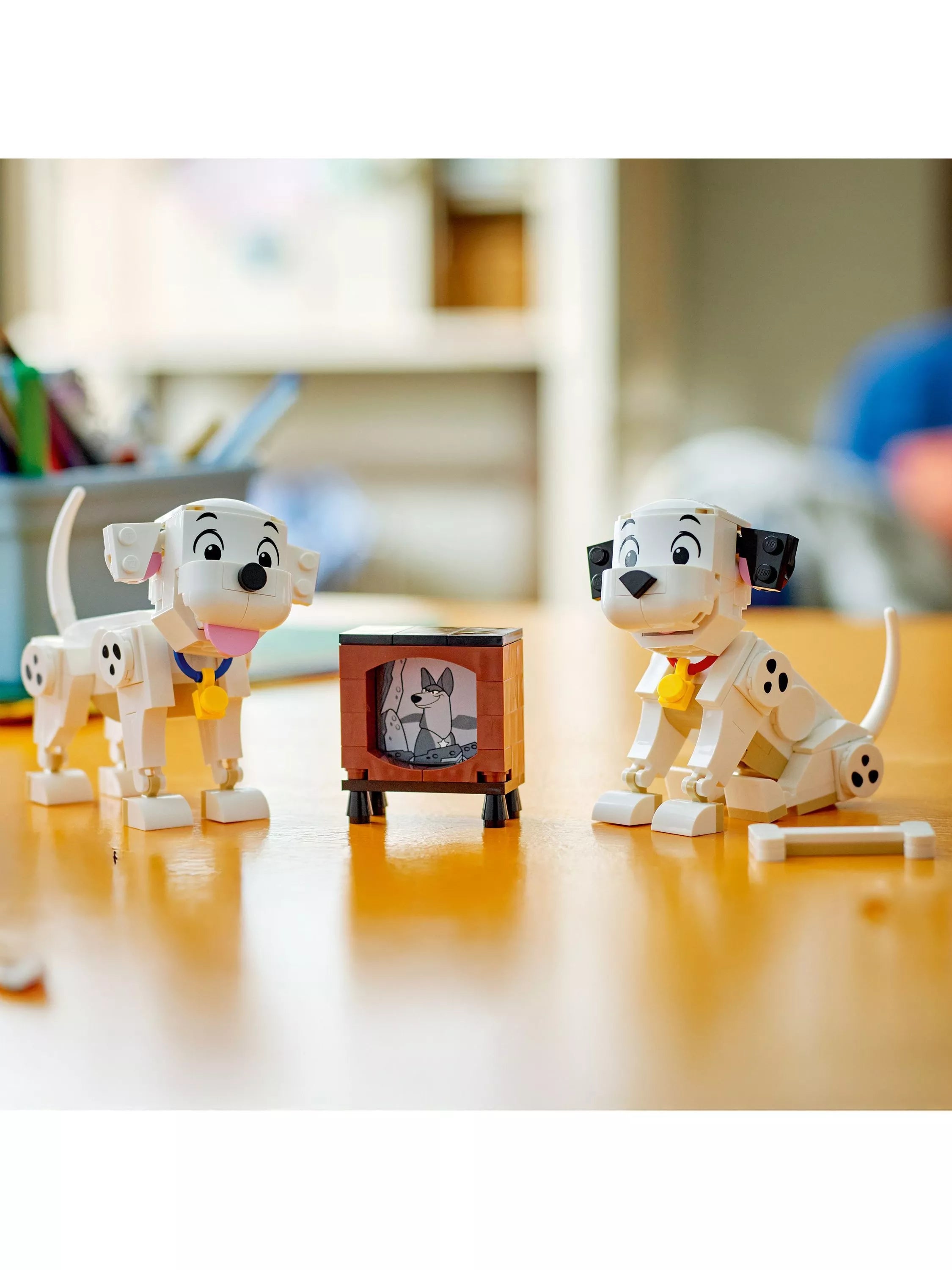 LEGO Disney 101 Dalmatians puppies building set (British brand)