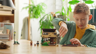 Set de construction LEGO Harry Potter La Visite de la tante Margie à Privet Drive