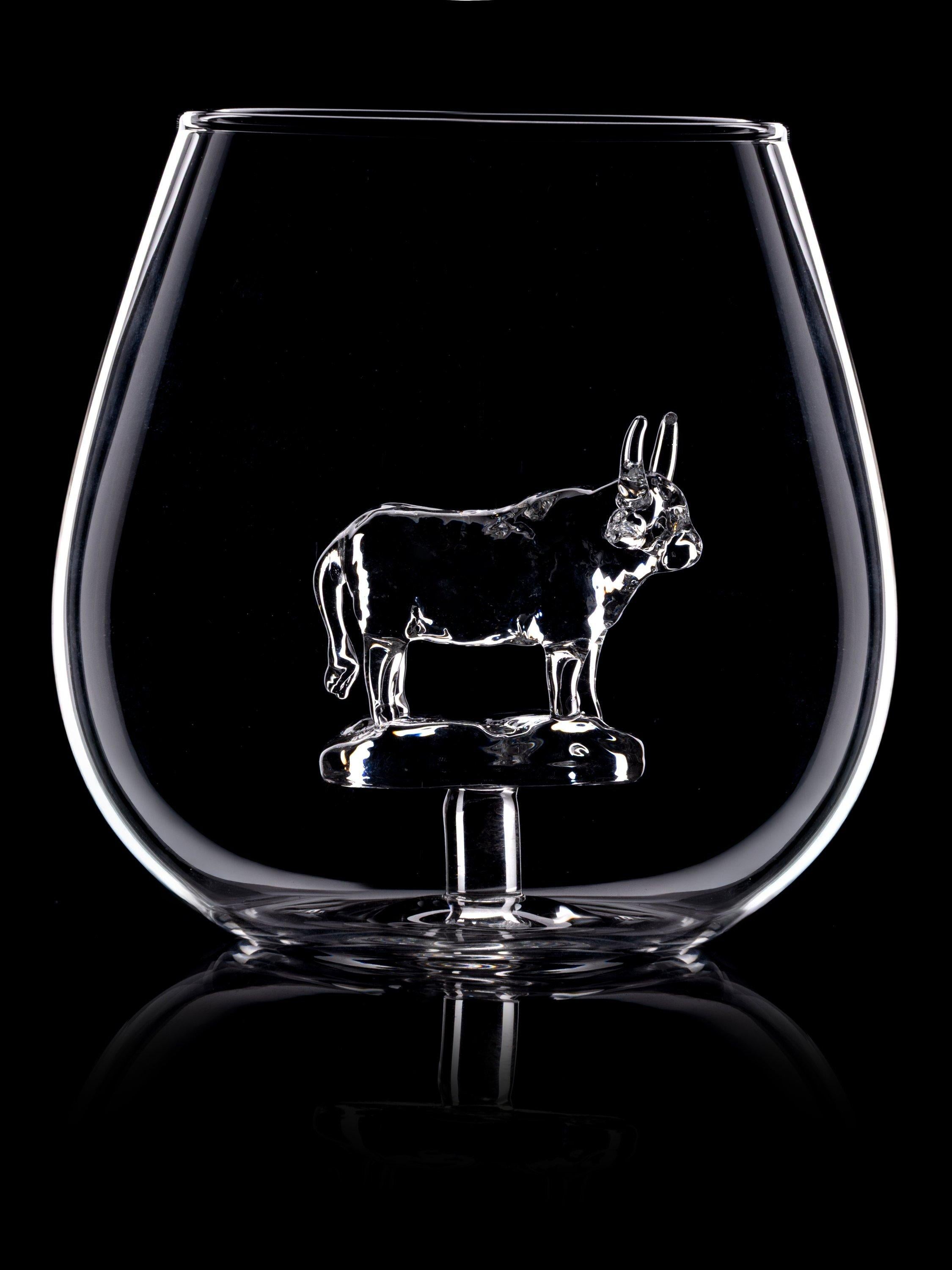Bar Bespoke highland cow glass 500ml tumbler, imported from the UK