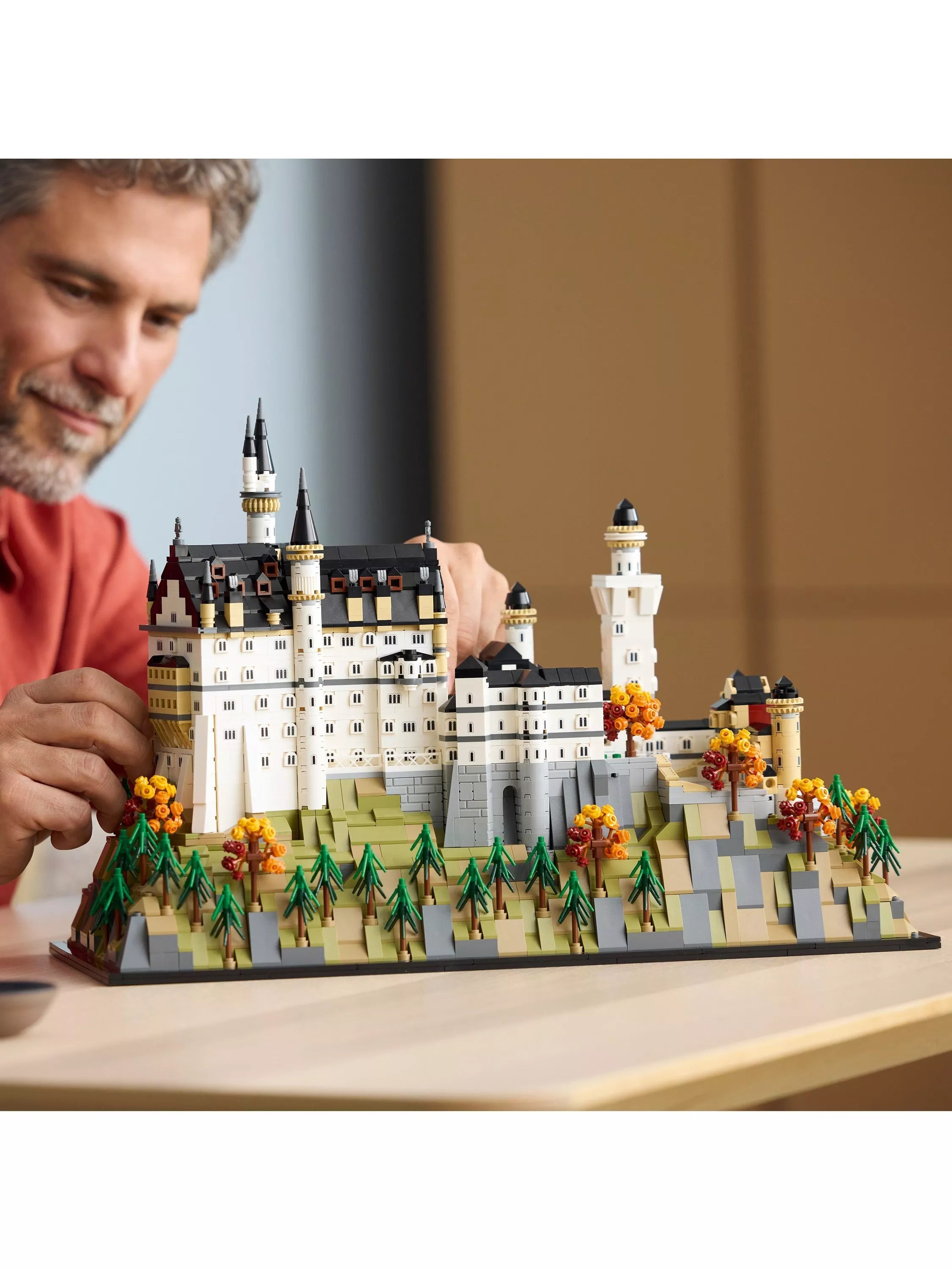 LEGO Architecture Neuschwanstein Castle building set 3455 pieces - British product
