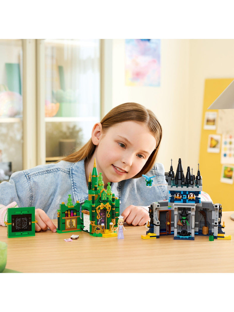 LEGO Wicked castle set 75689 860 pieces (British brand)