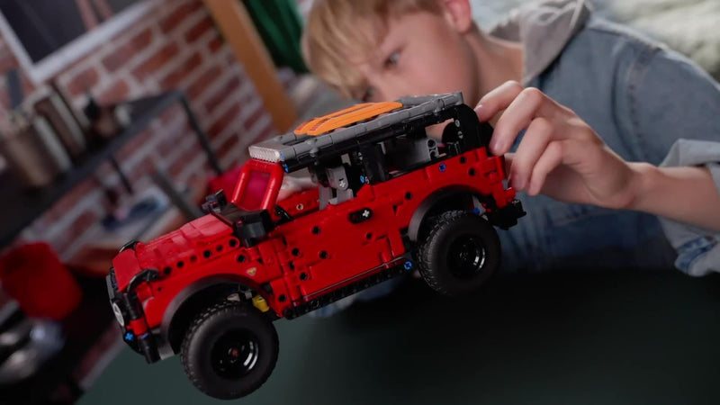 LEGO Technic Ford Bronco SUV Off Road Car building set toy, UK version