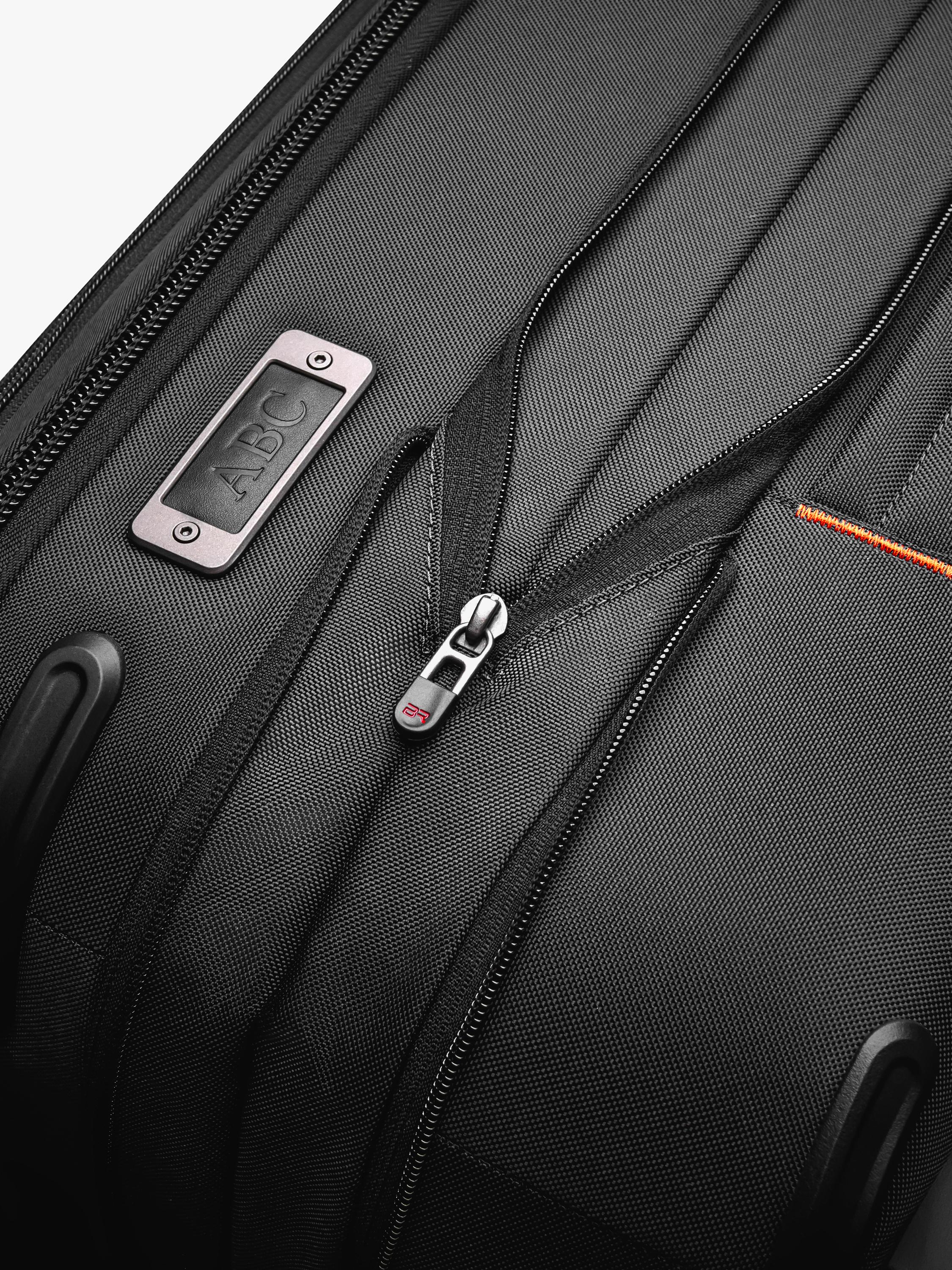 Briggs & Riley carry-on spinner suitcase 53cm, UK version
