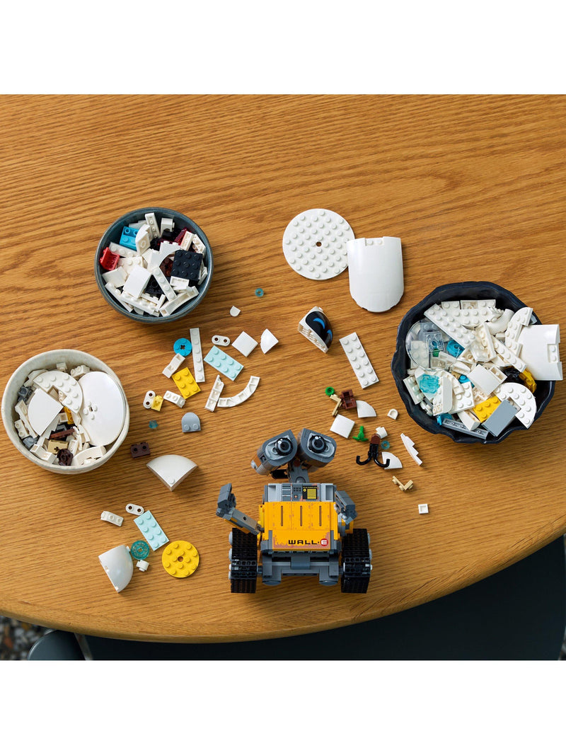 LEGO WALL-E and EVE building set Disney Pixar (British brand)