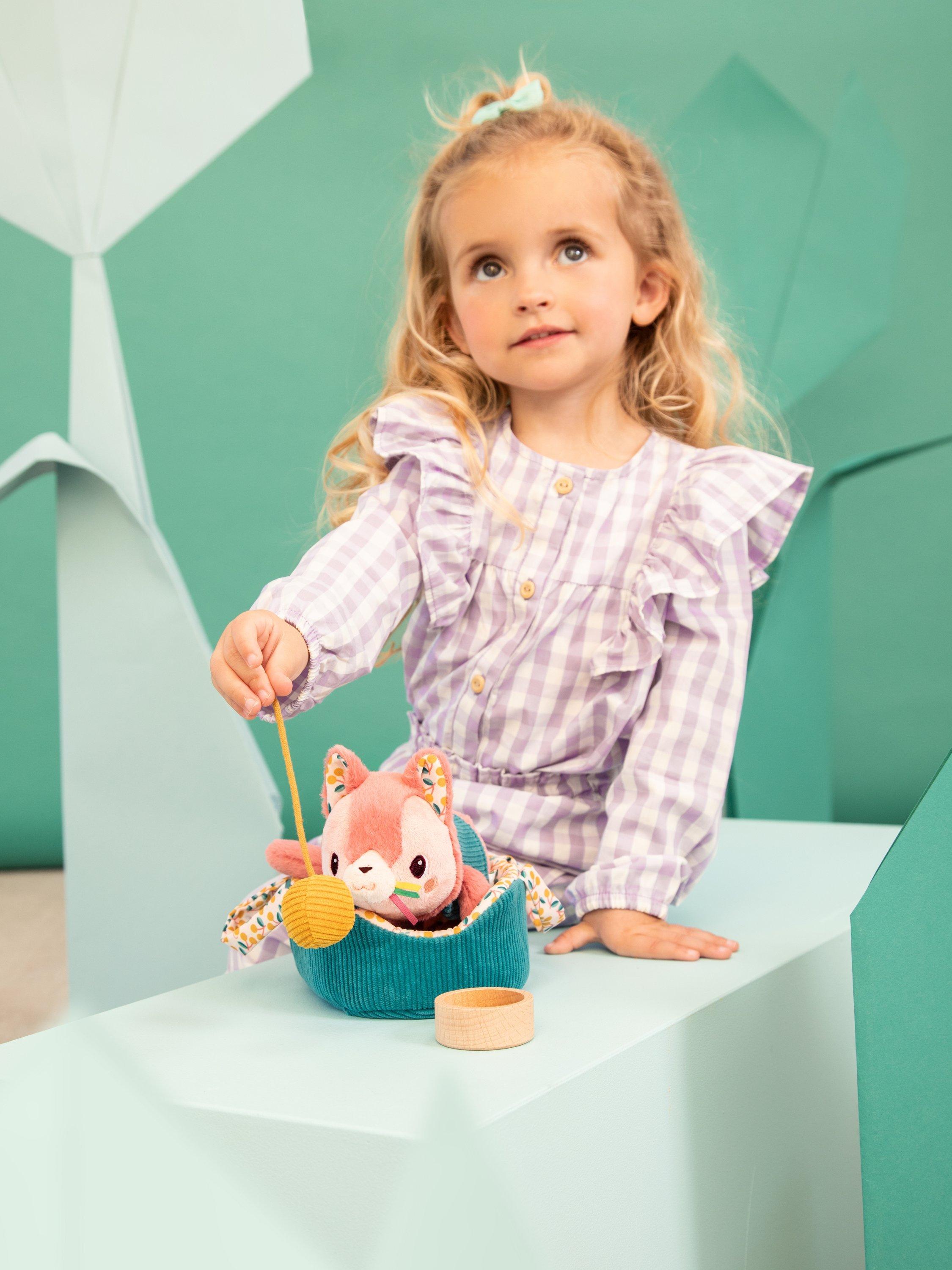 Lilliputiens Jeanne Cat with Basket soft toy - British product