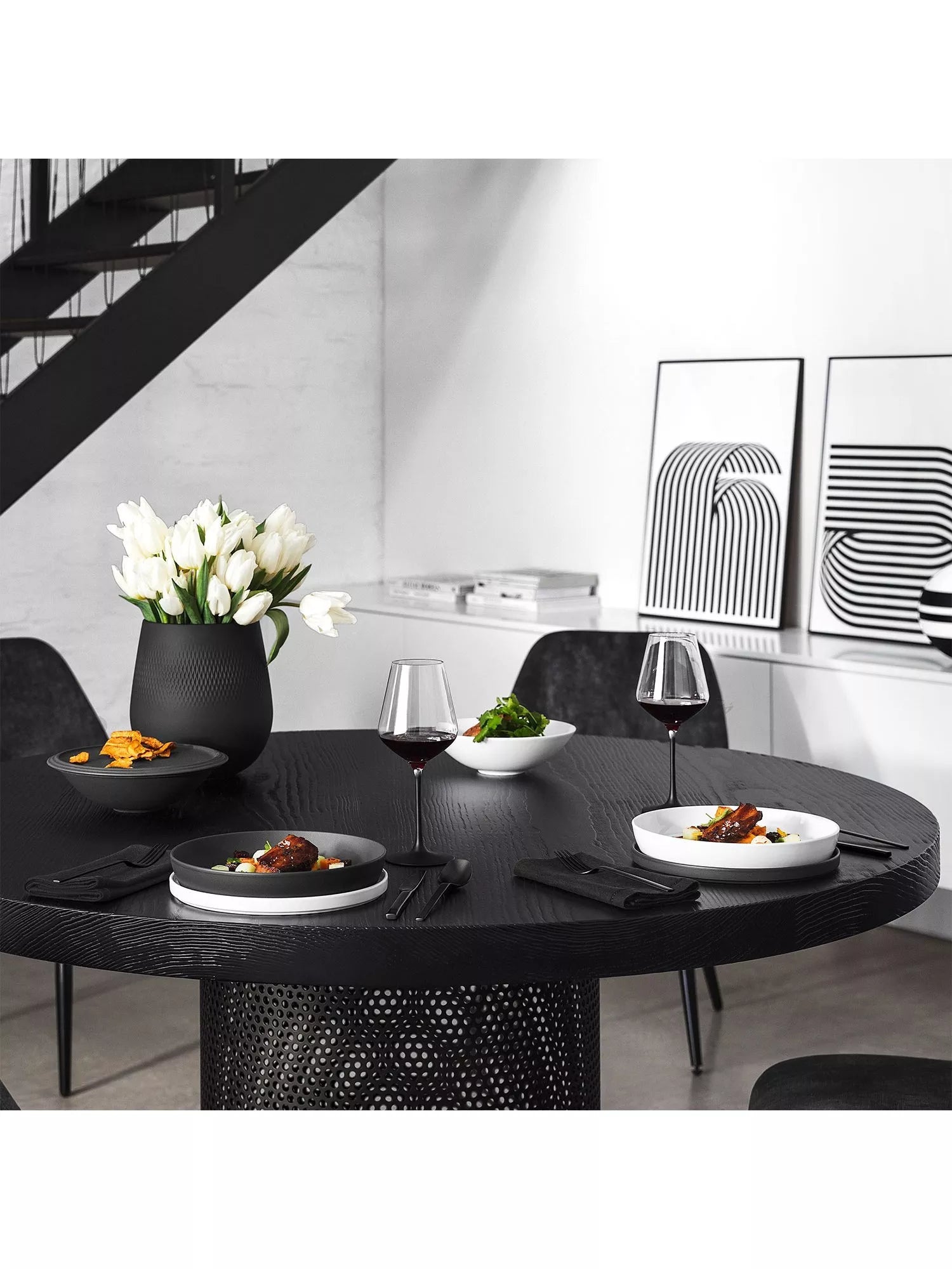 Villeroy & Boch La Boule 7-piece porcelain dinnerware set (British brand)
