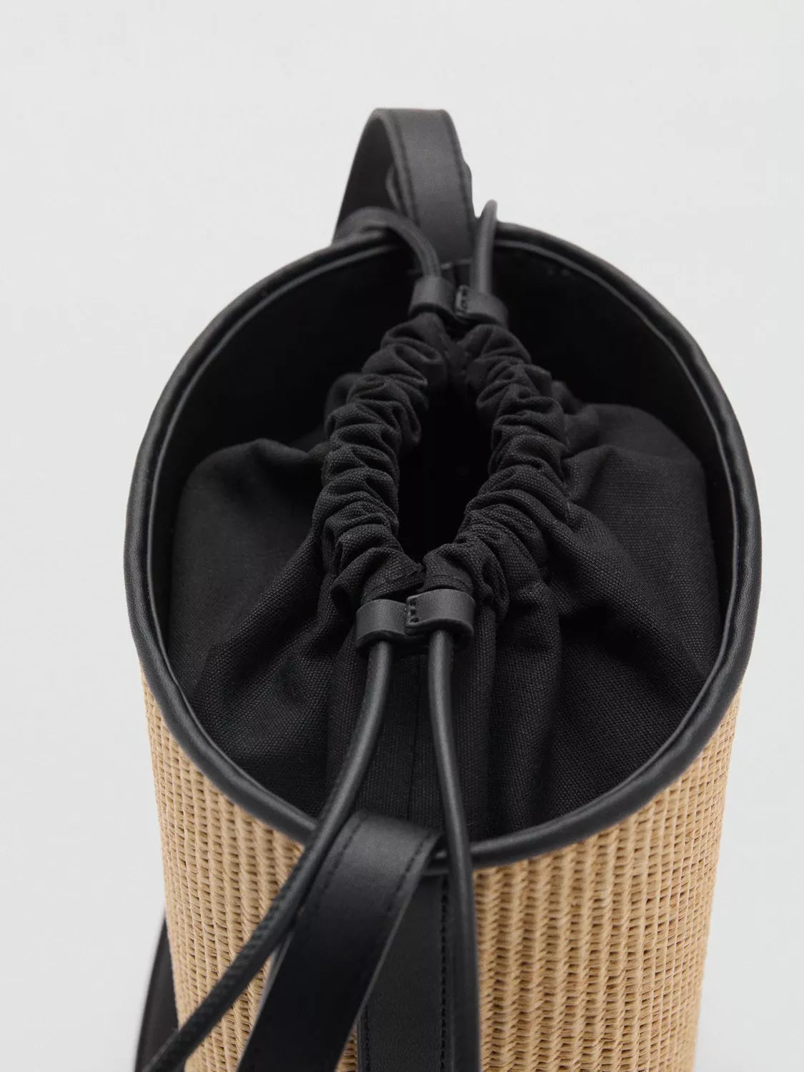 Mango Coin medium raffia bucket bag black (British brand)