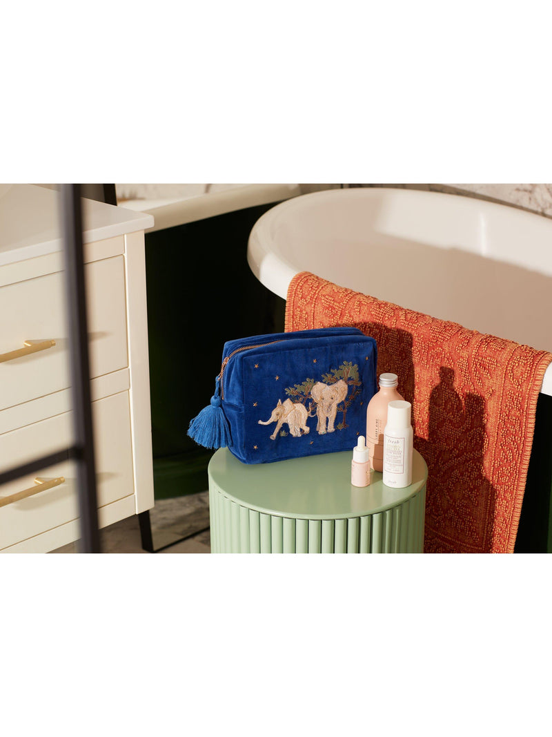 Elizabeth Scarlett Elephant wash bag in navy British product