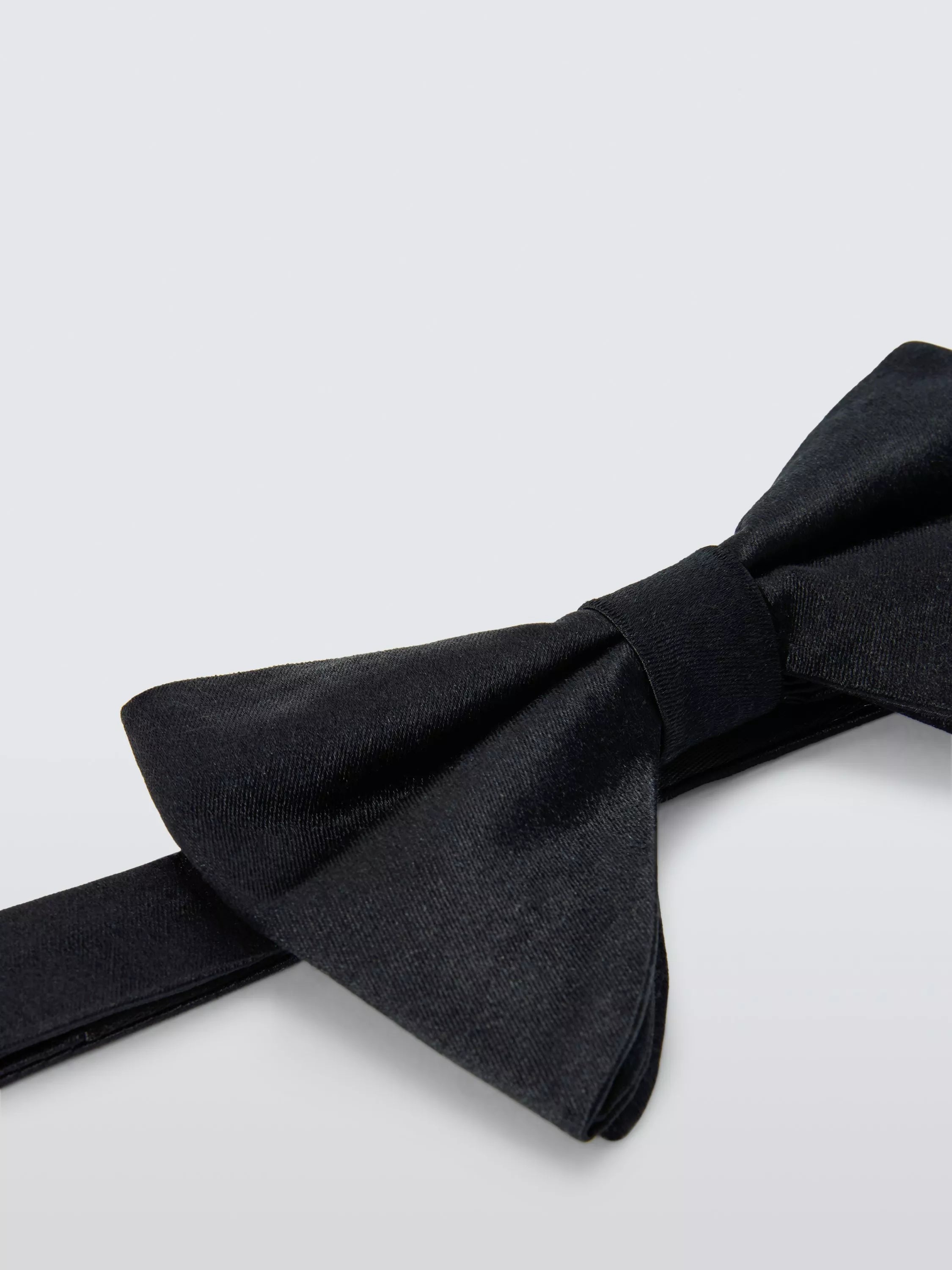John Lewis oversized bow tie, UK version