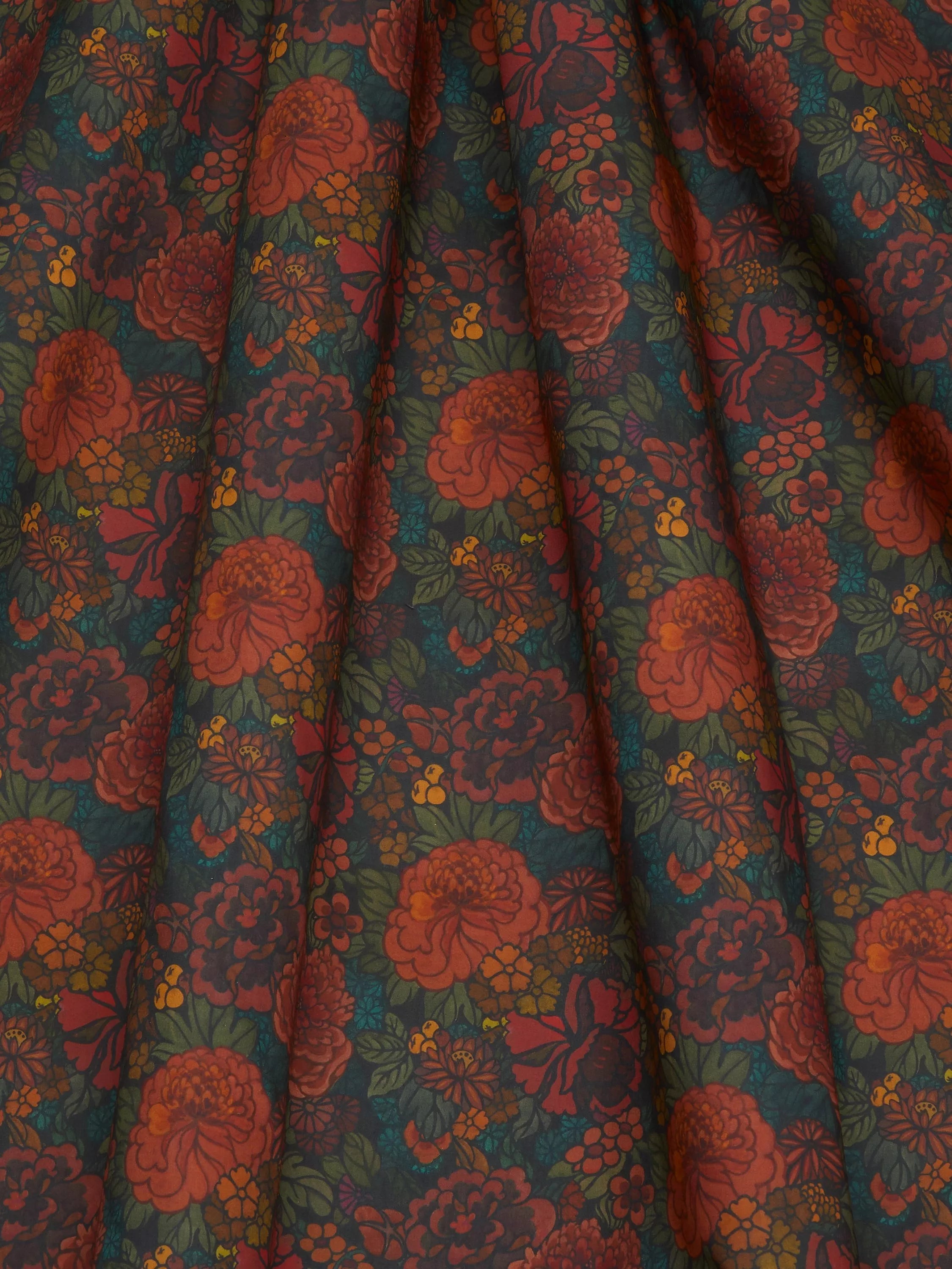 Liberty Fabrics Heritage Garden Tana Lawn fabric Multi (British brand)
