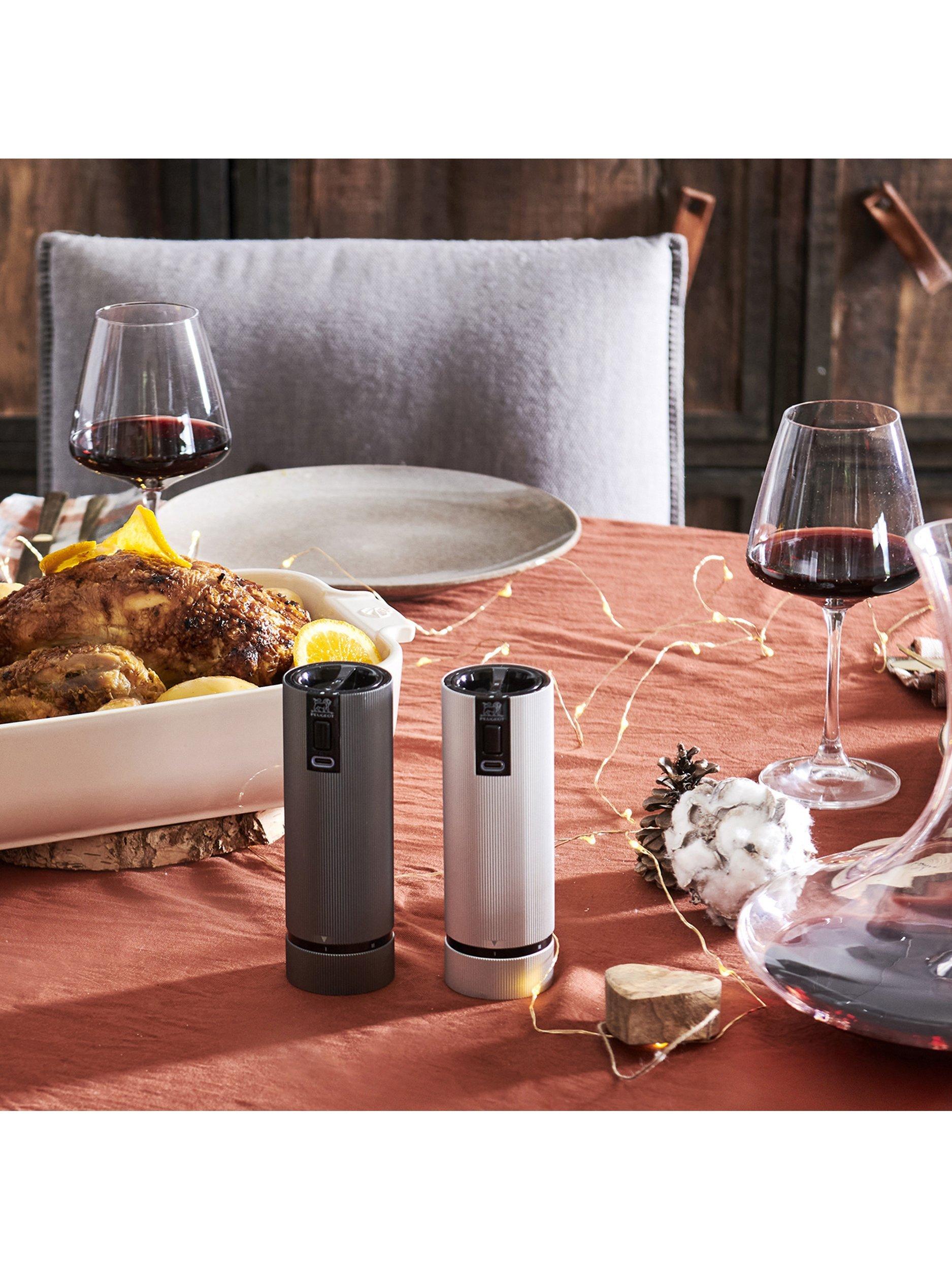 Peugeot electric salt and pepper mill duo 15cm (British brand)