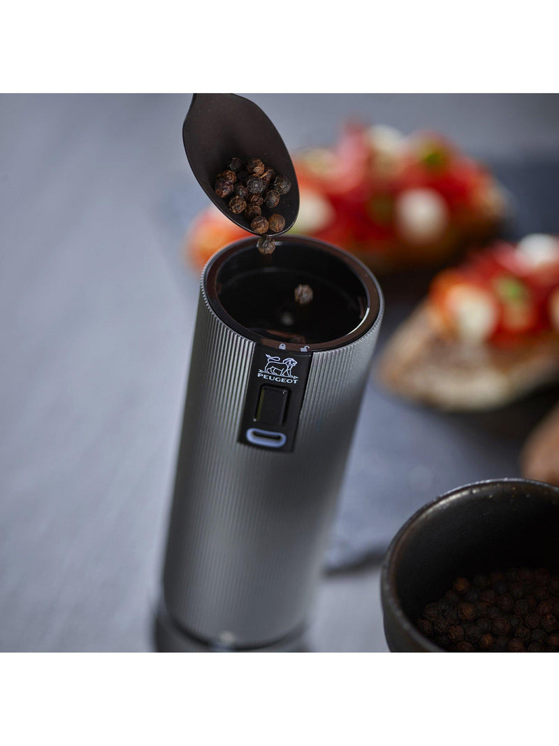 Peugeot electric salt and pepper mill duo 15cm (British brand)