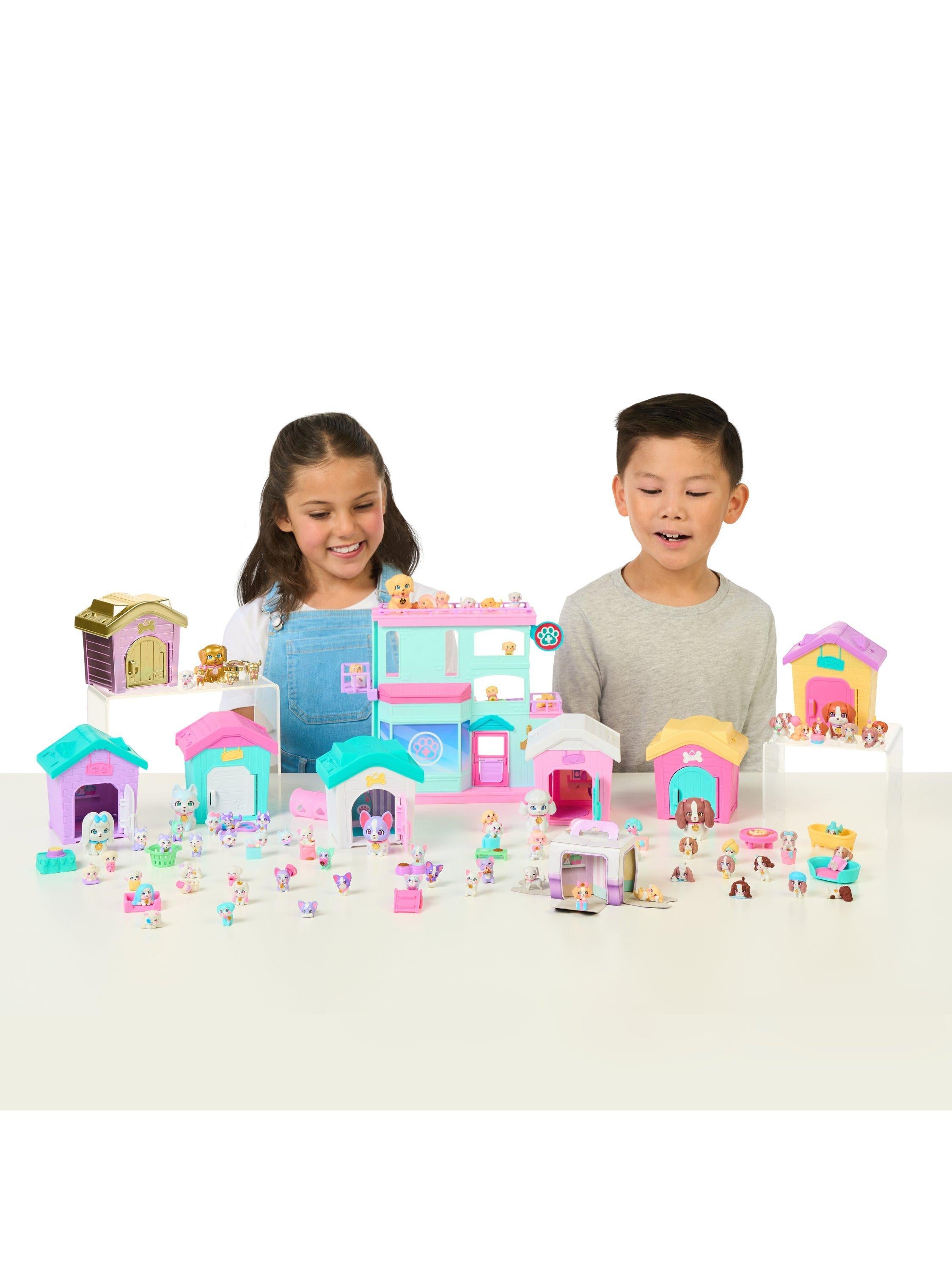 Little Live Pets Mama Surprise Baby Care Clinic playset, UK version
