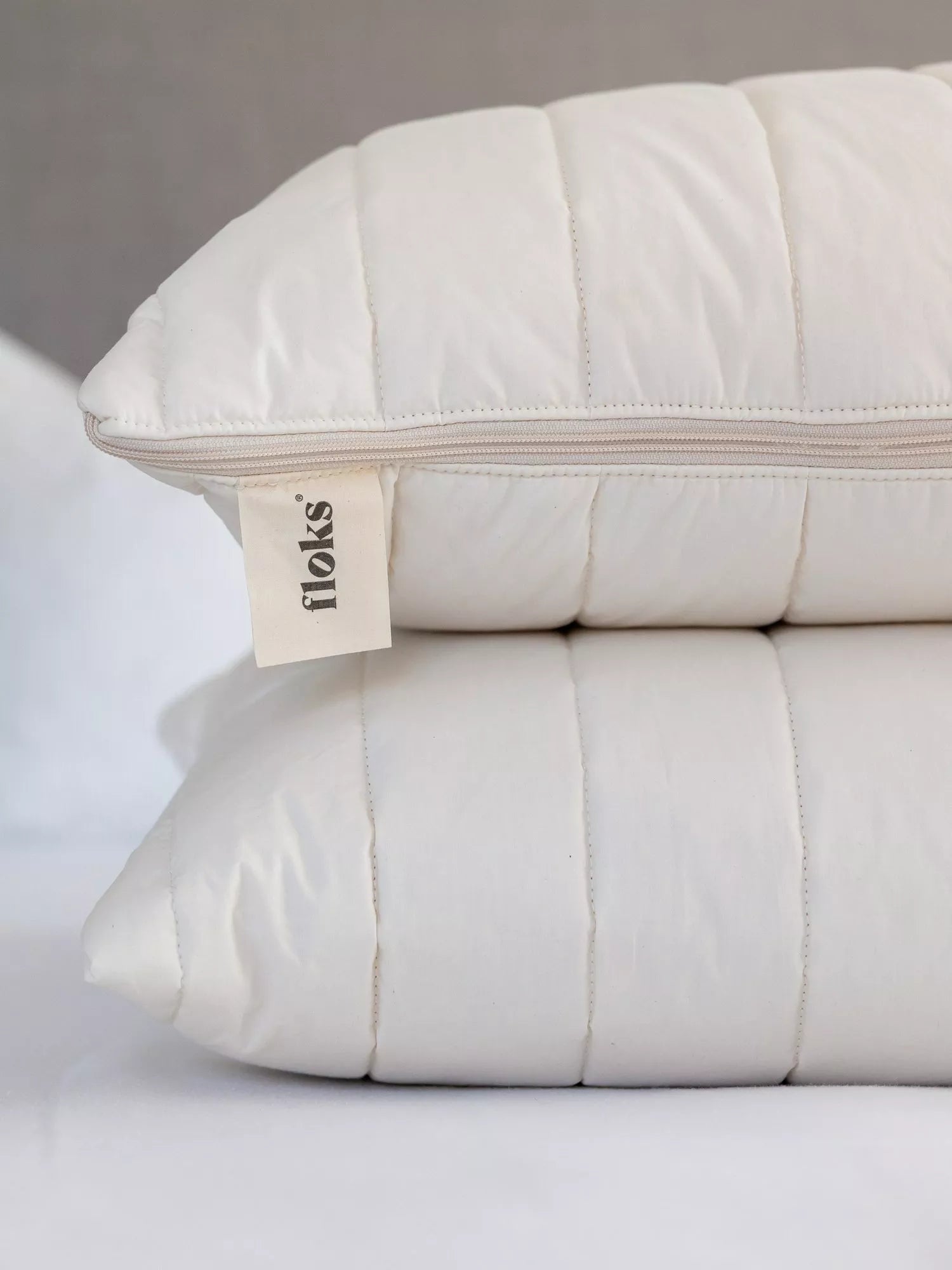 Floks luxury quilted wool standard pillow soft (British brand)