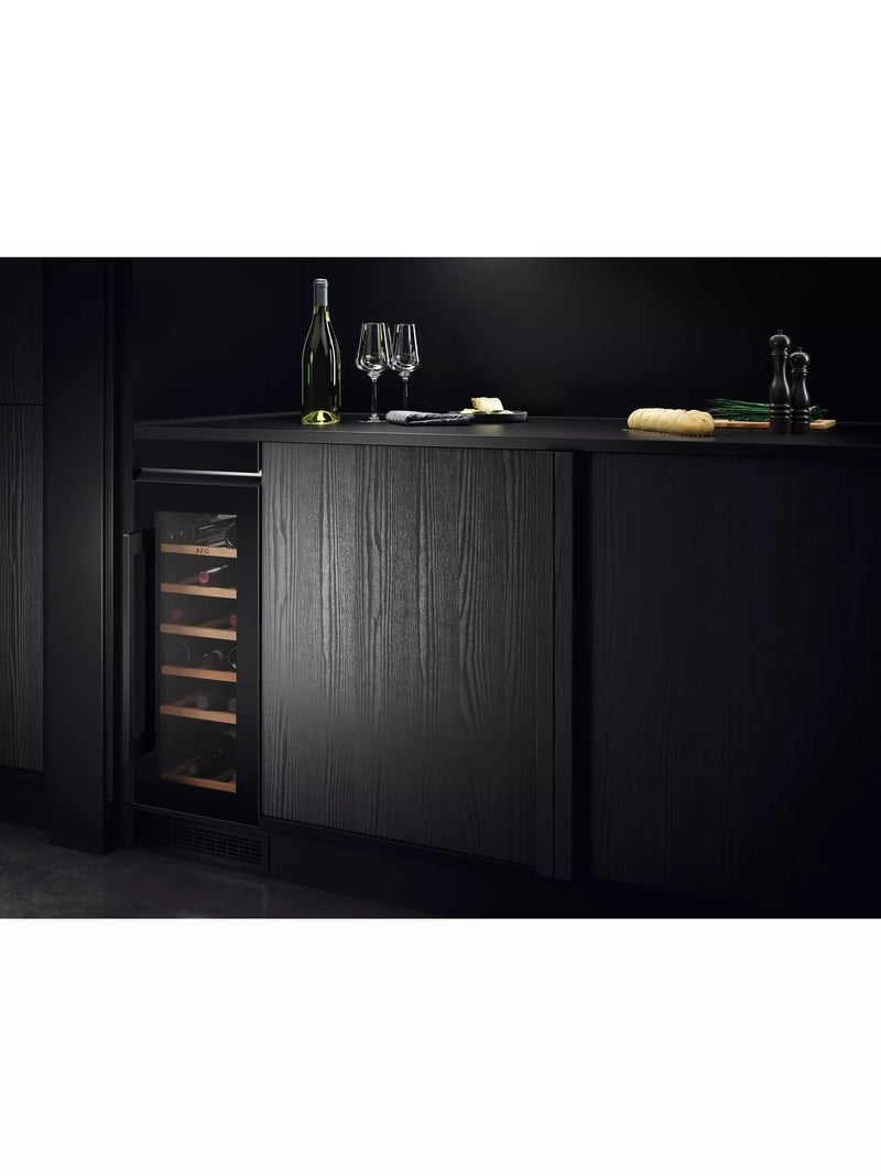 AEG integrated wine cabinet black 20 bottles, UK version