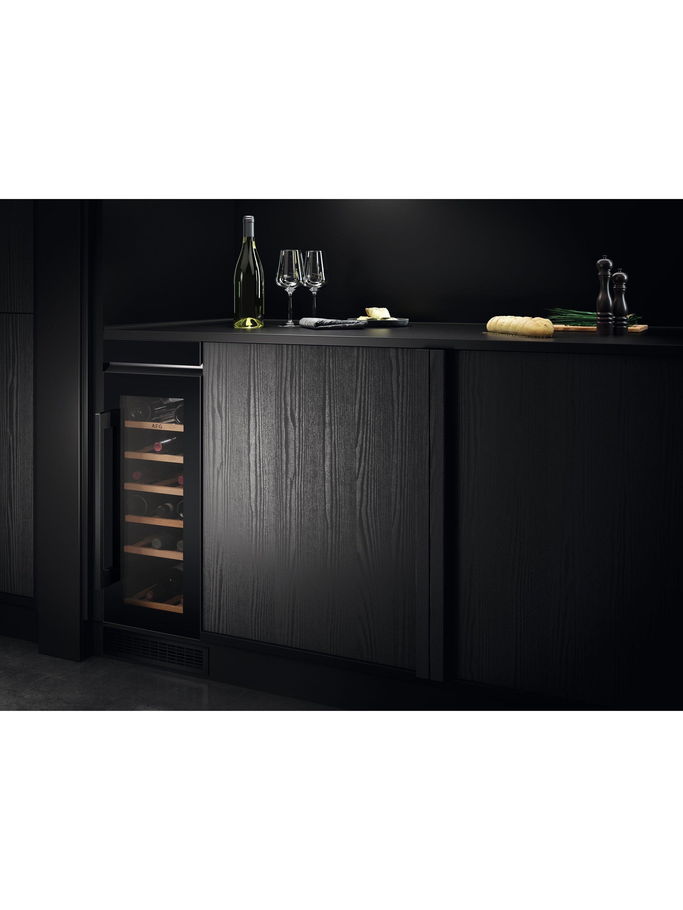 AEG integrated wine cabinet black 20 bottles, UK version