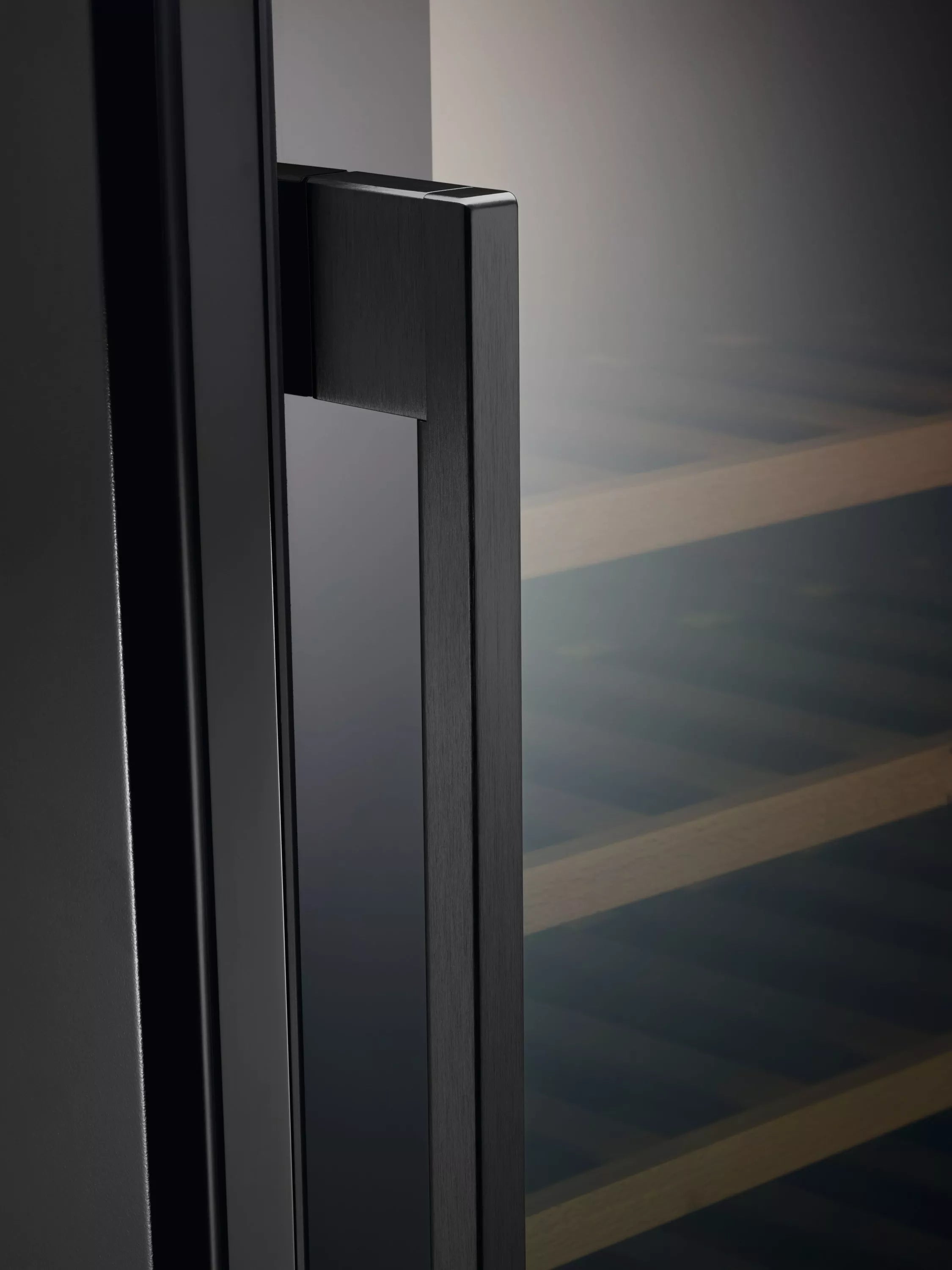 AEG integrated wine cabinet black 20 bottles, UK version
